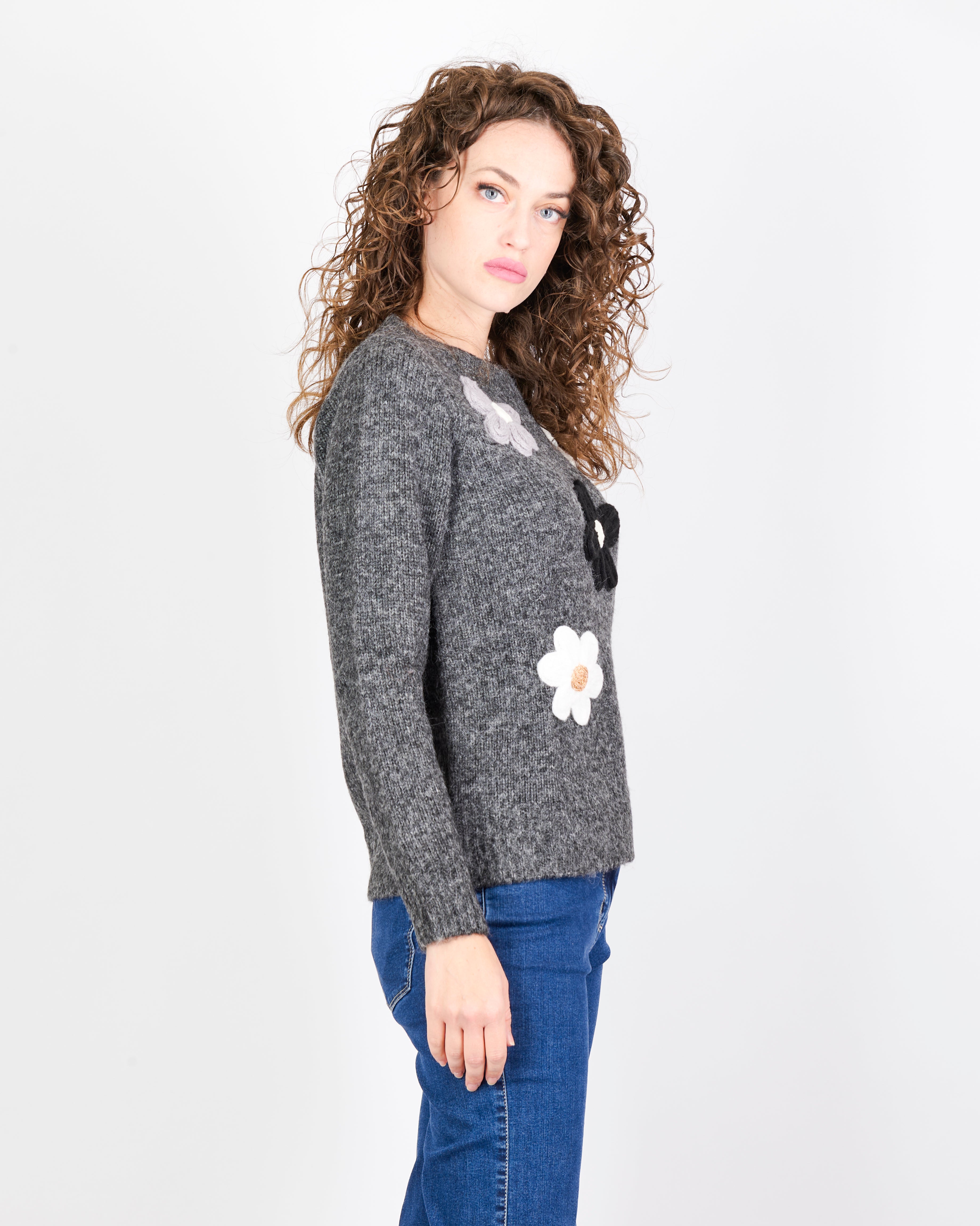 Maglia paricollo fiori ricamati 5465