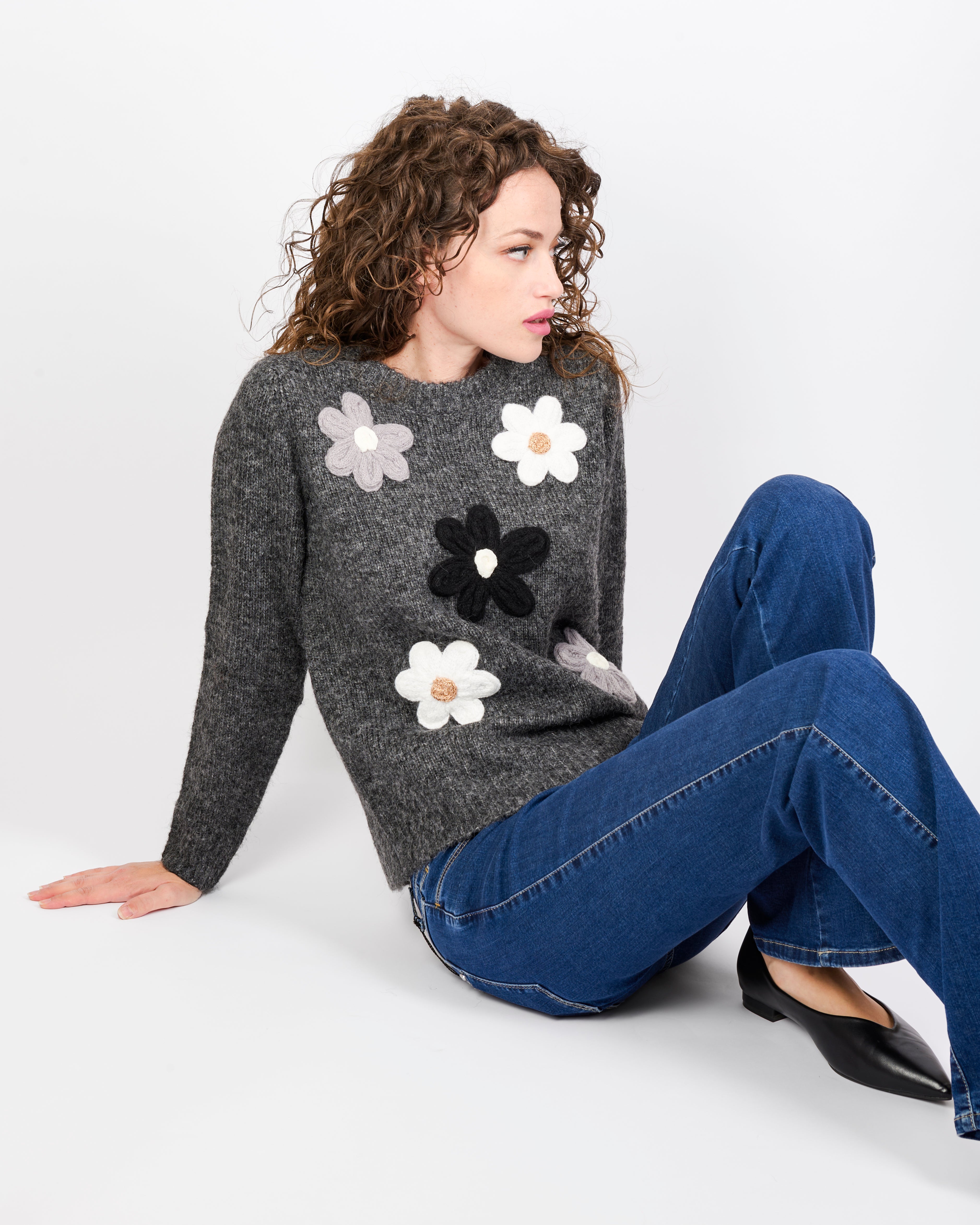 Maglia paricollo fiori ricamati 5465