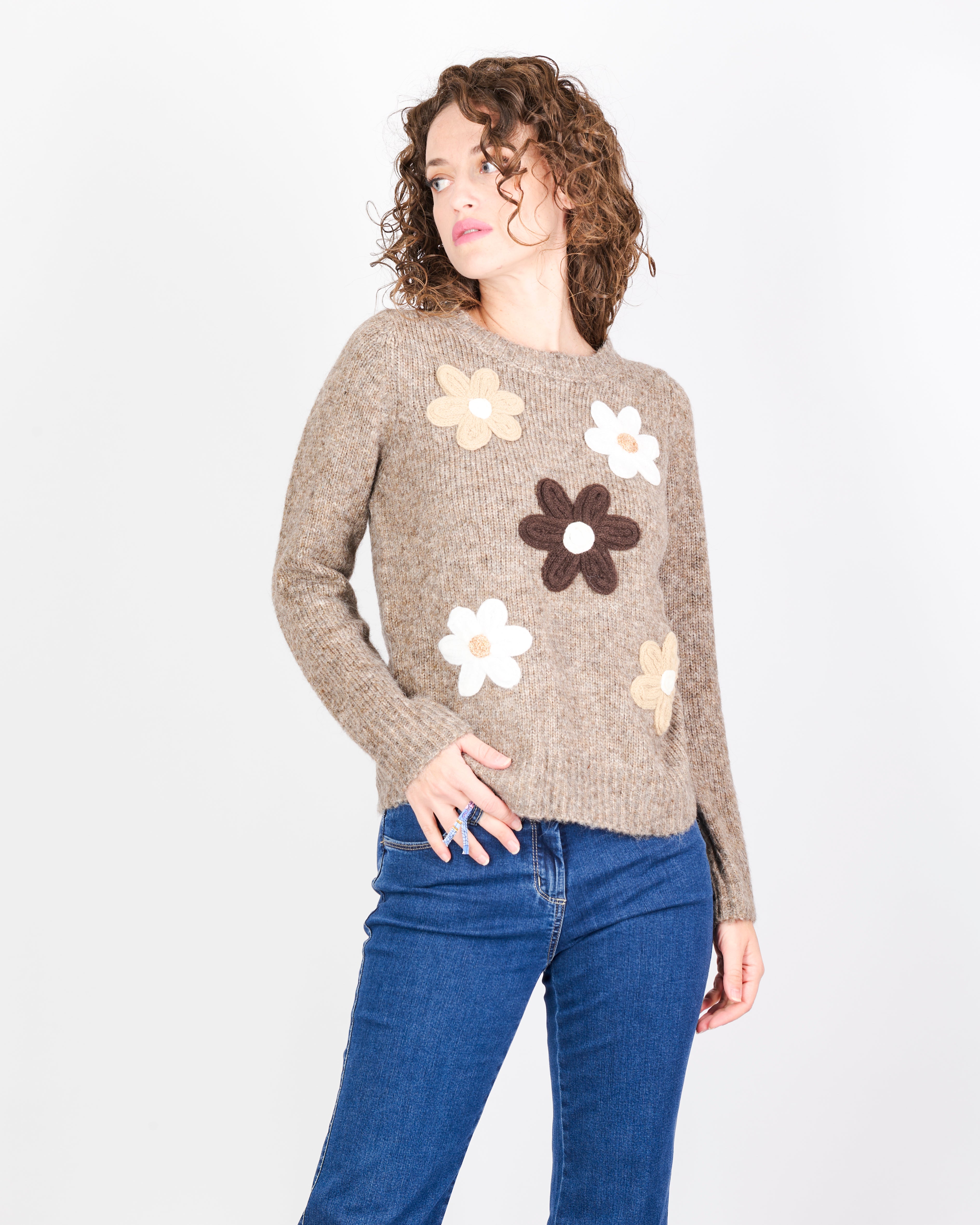 Maglia paricollo fiori ricamati 5465