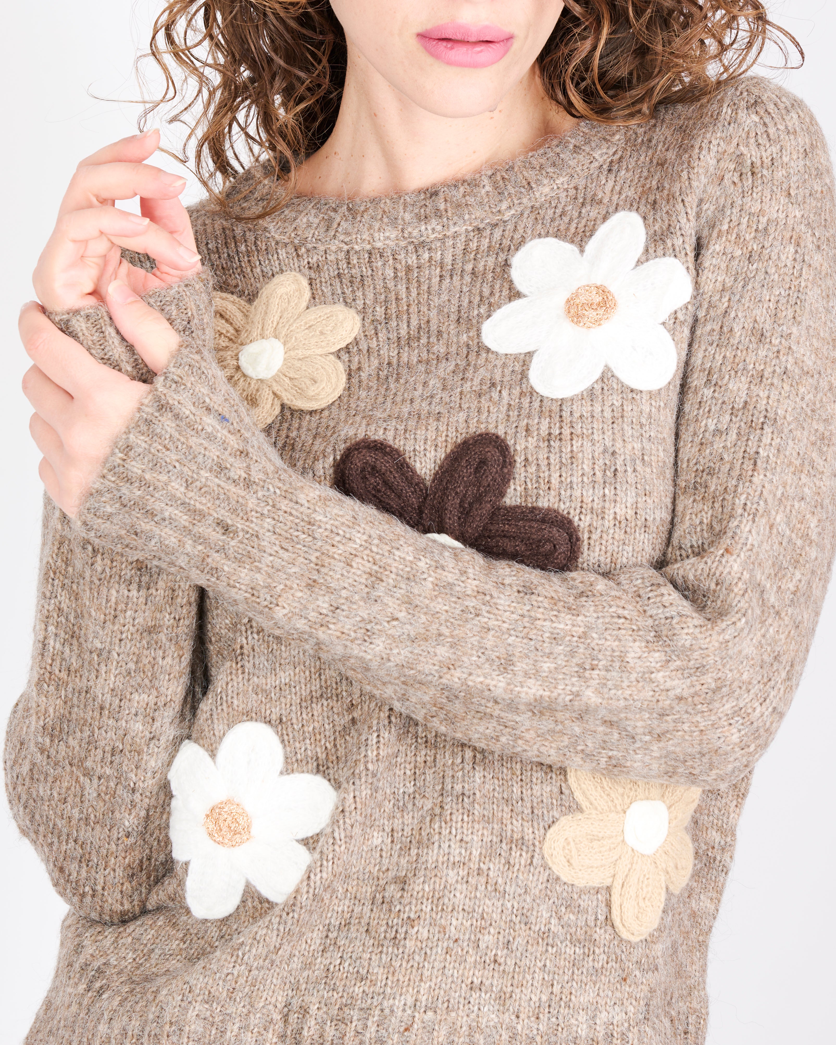 Maglia paricollo fiori ricamati 5465