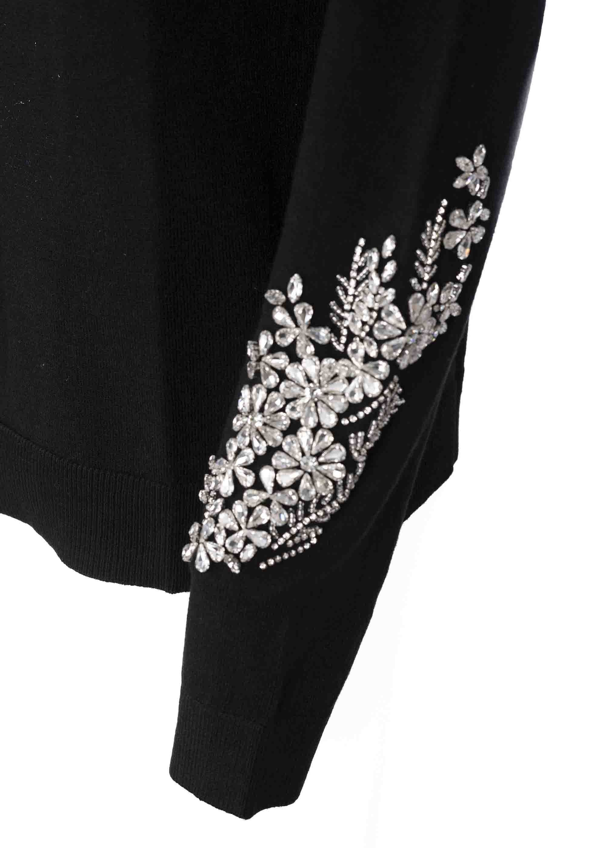 Maglia girocollo con pietre 34021