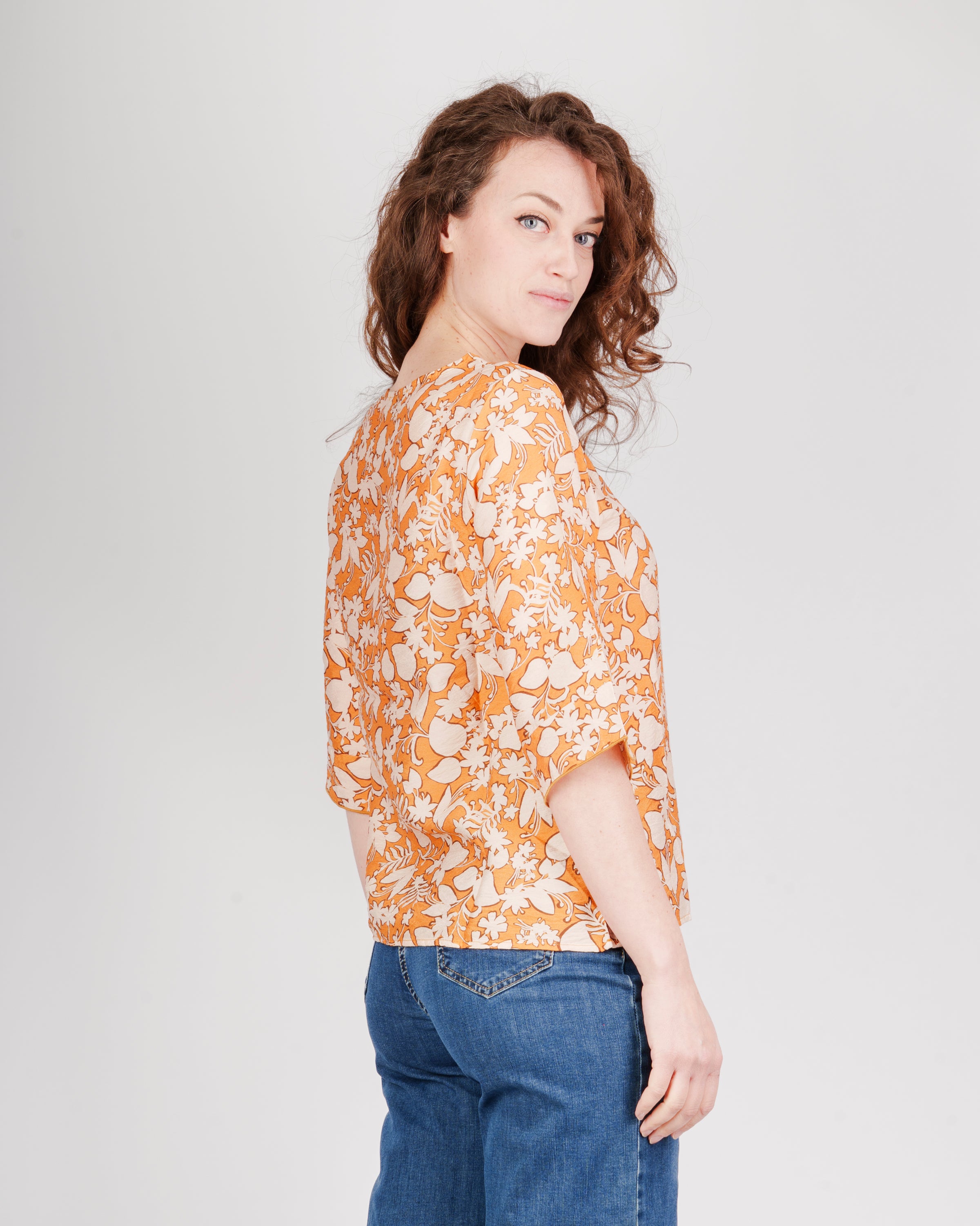 Maglia manica 3/4 stampa fiori S-181