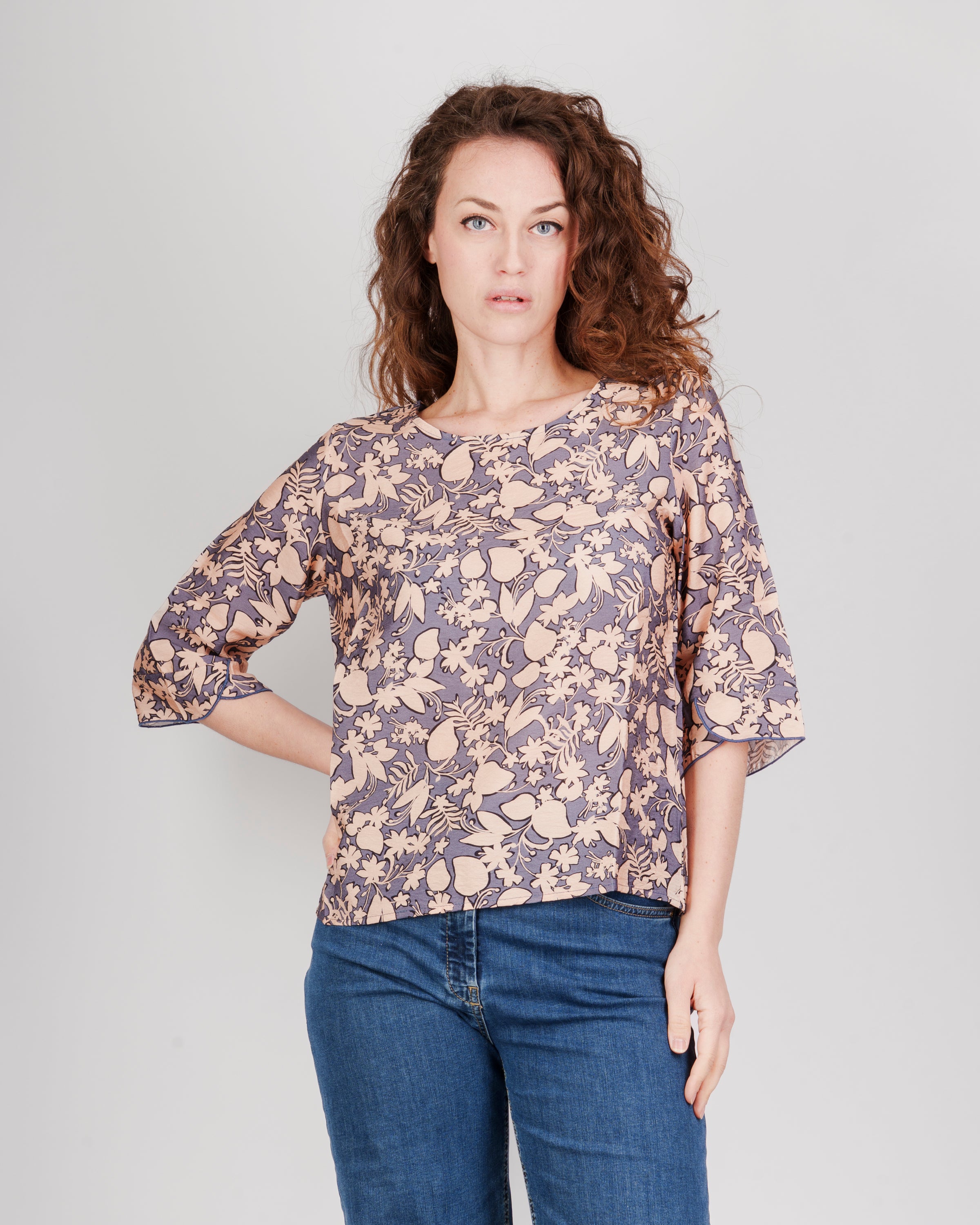 Maglia manica 3/4 stampa fiori S-181