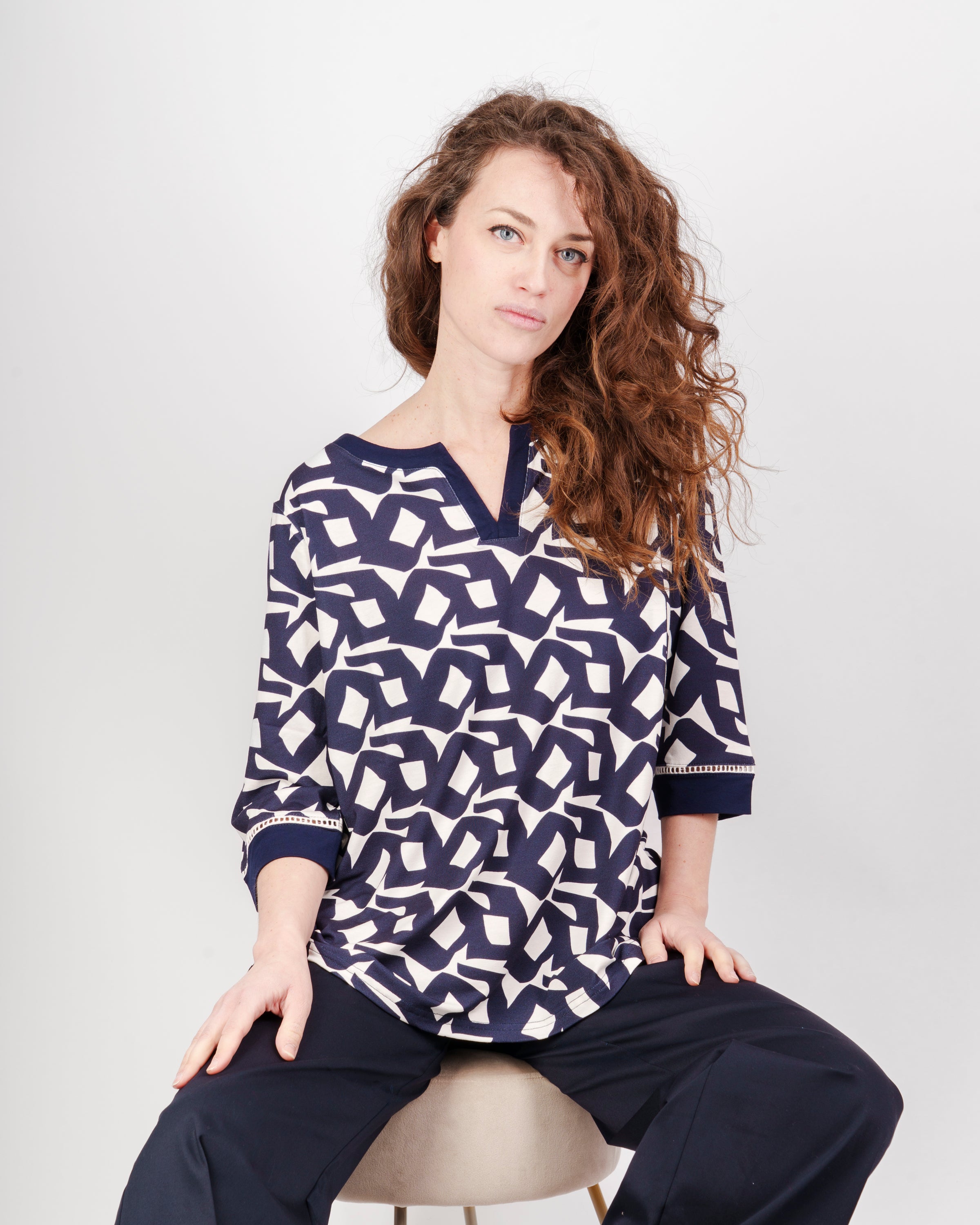 Maglia maniche 3/4 fantasia geometrica S-528
