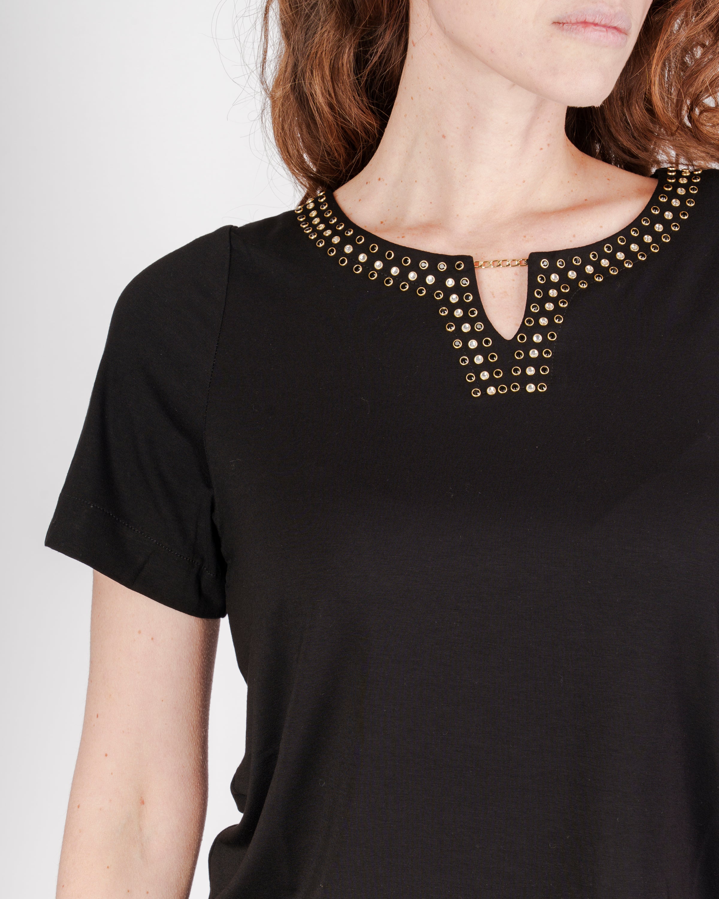 Maglia scollo Madonna borchie 8136
