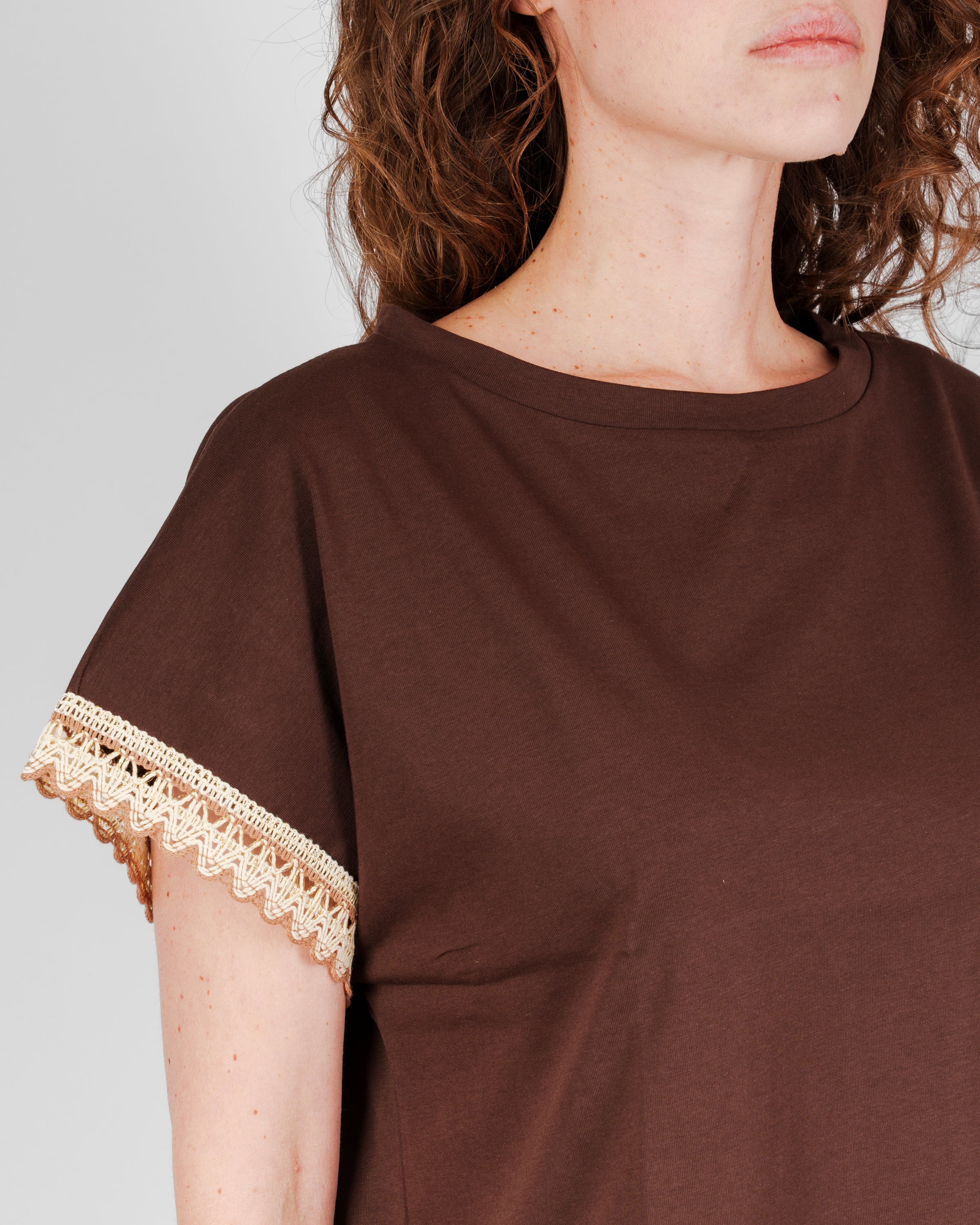 T-Shirt Edas scatoletta e macrame TROGOLO