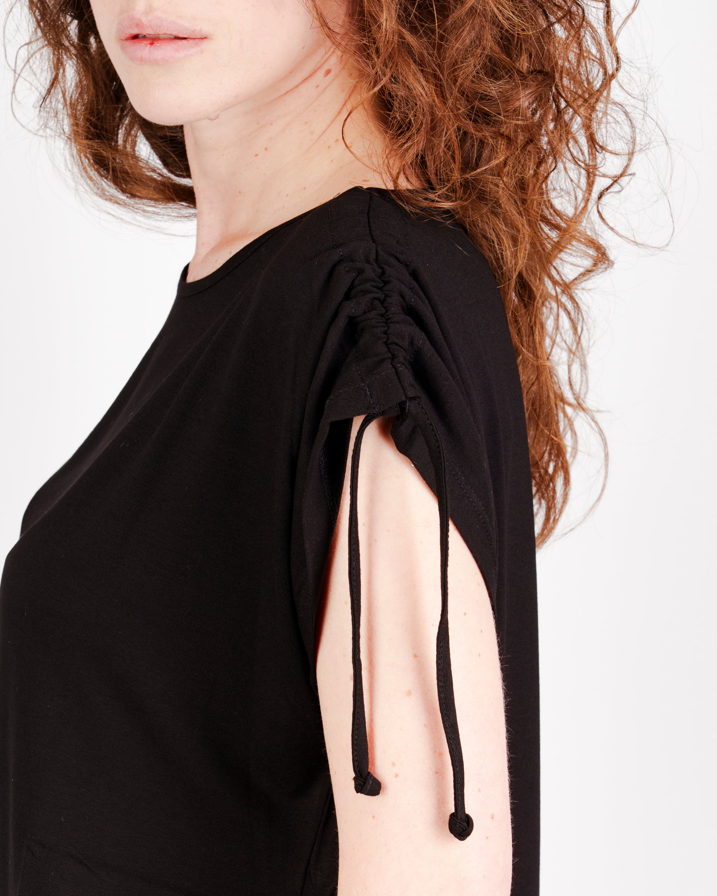 Maglia in viscosa coulisse spalla T-2318