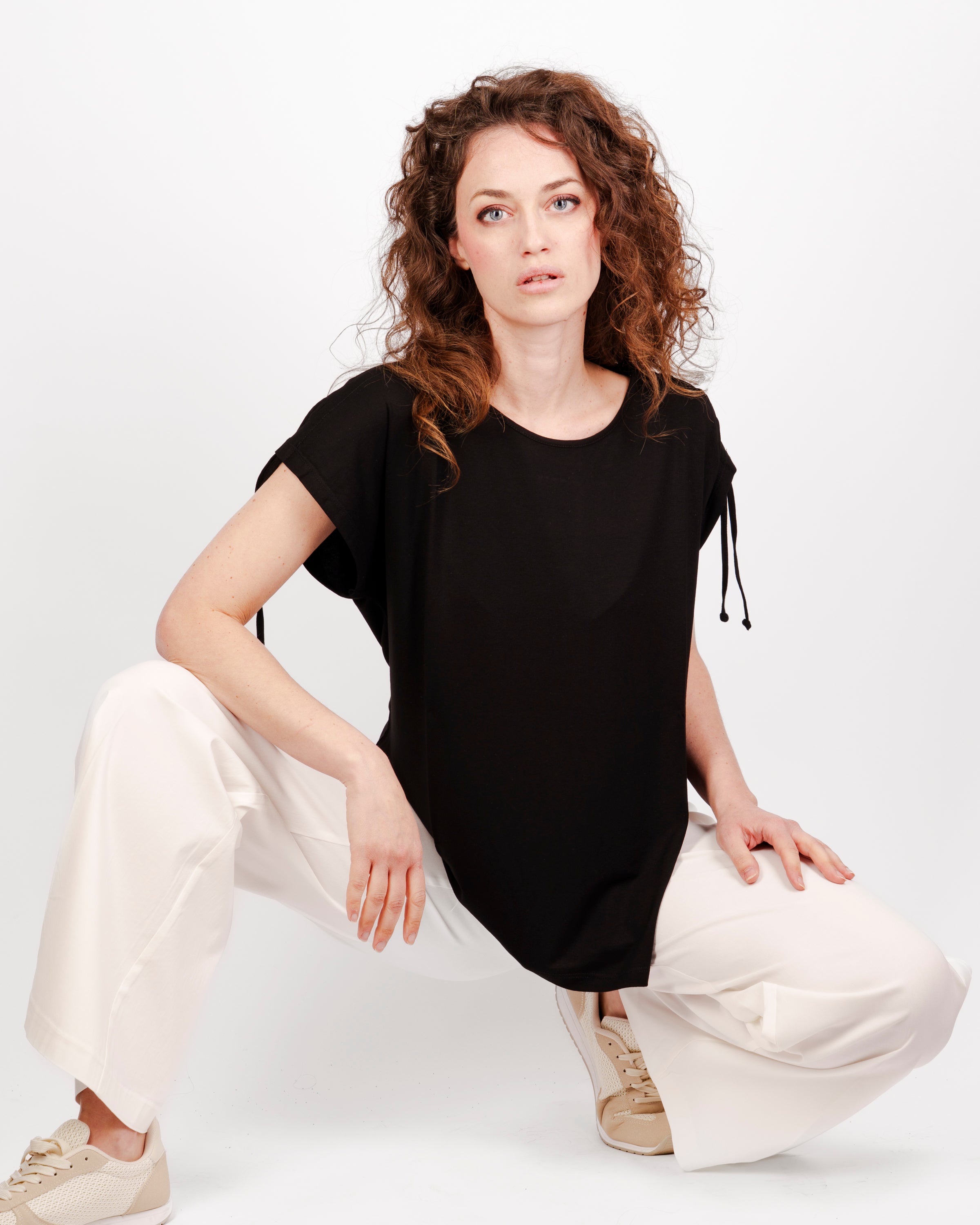 Maglia in viscosa coulisse spalla T-2318