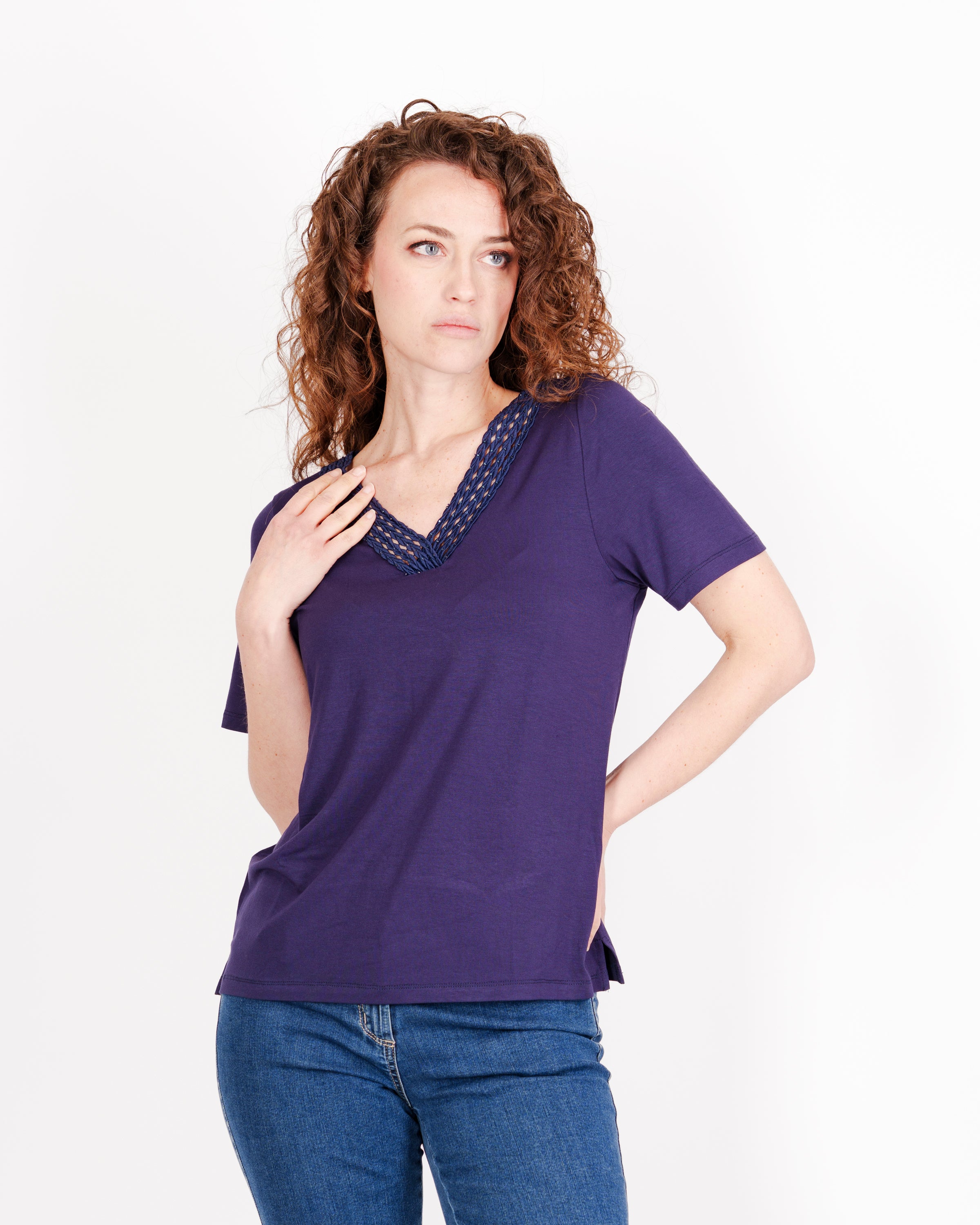 Maglia scollo V passamaneria 8121