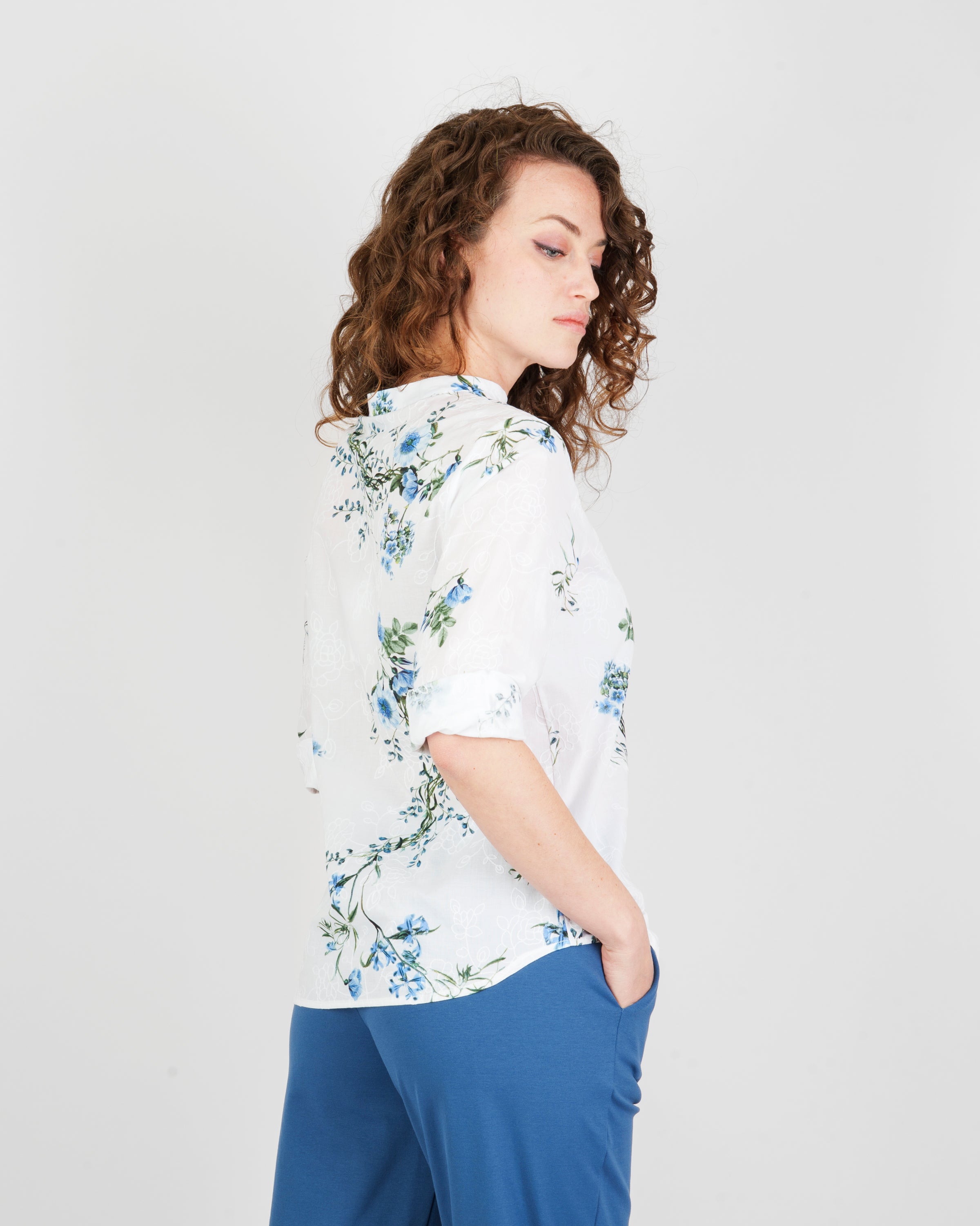 Camicia collo coreana lunga ricamo e fiori 26-58