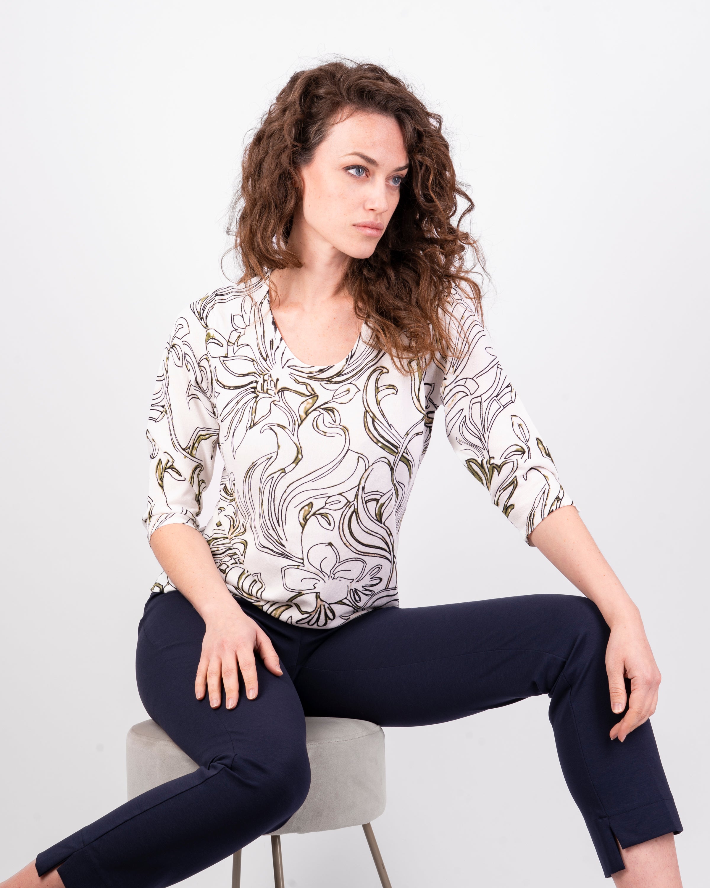 Maglia scollo Madonna 3/4 viscosa fantasia 7606