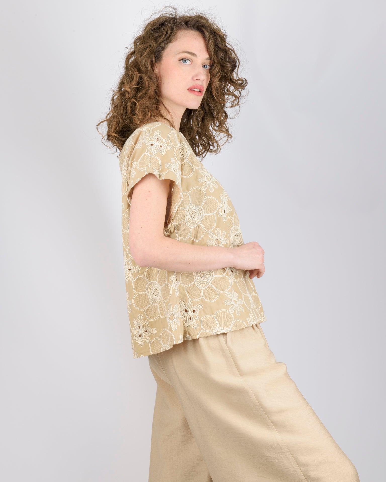 Camicia in cotone ricamo DS5067