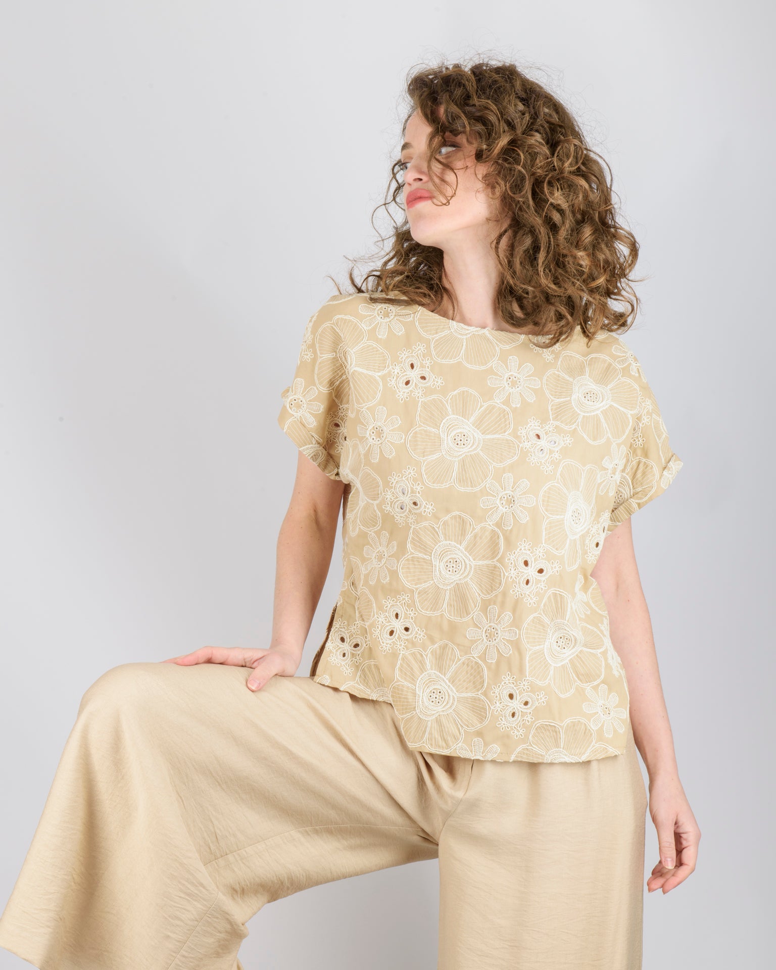 Camicia in cotone ricamo DS5067