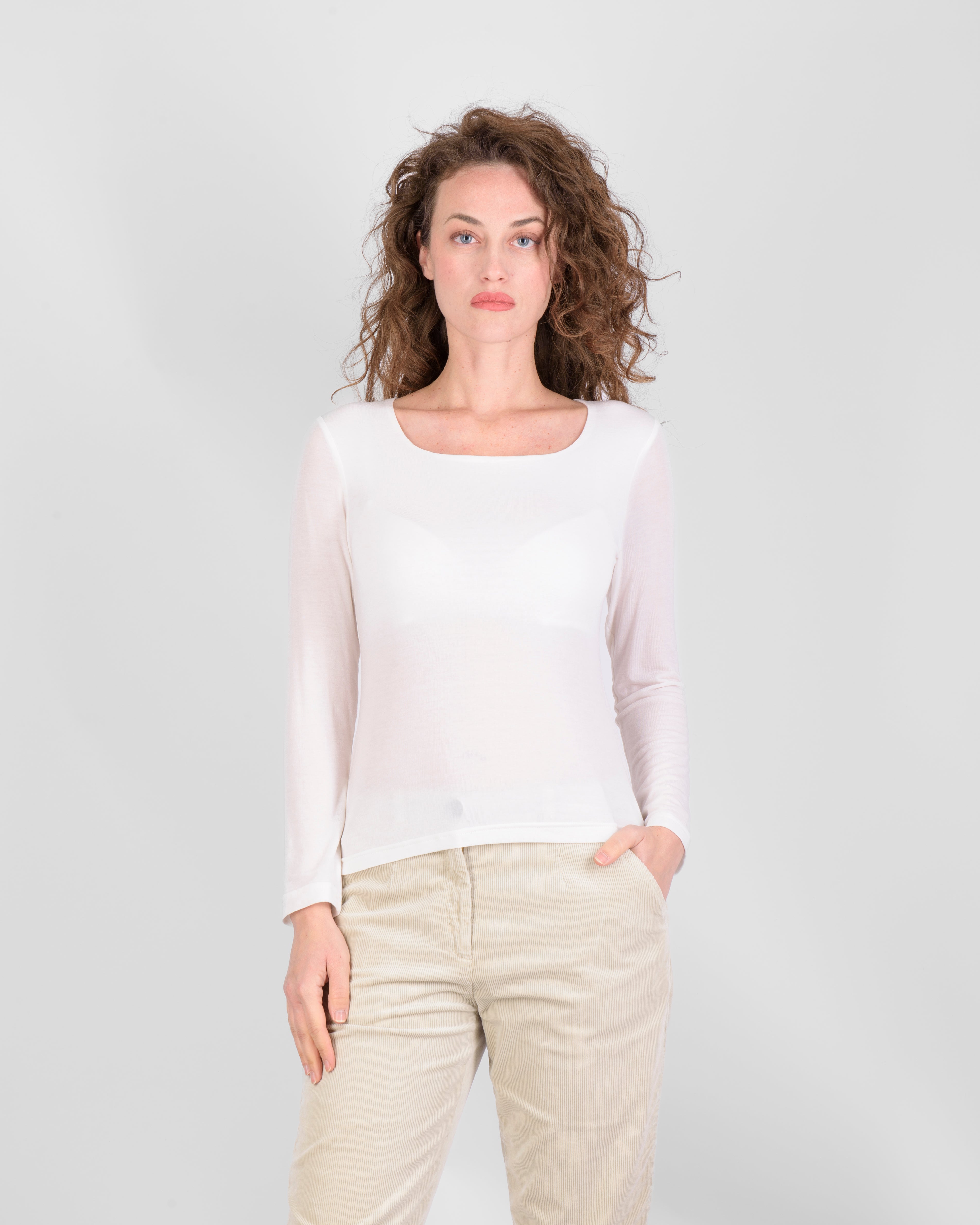 Maglia sottogiacca lana scollo quadro H413/6