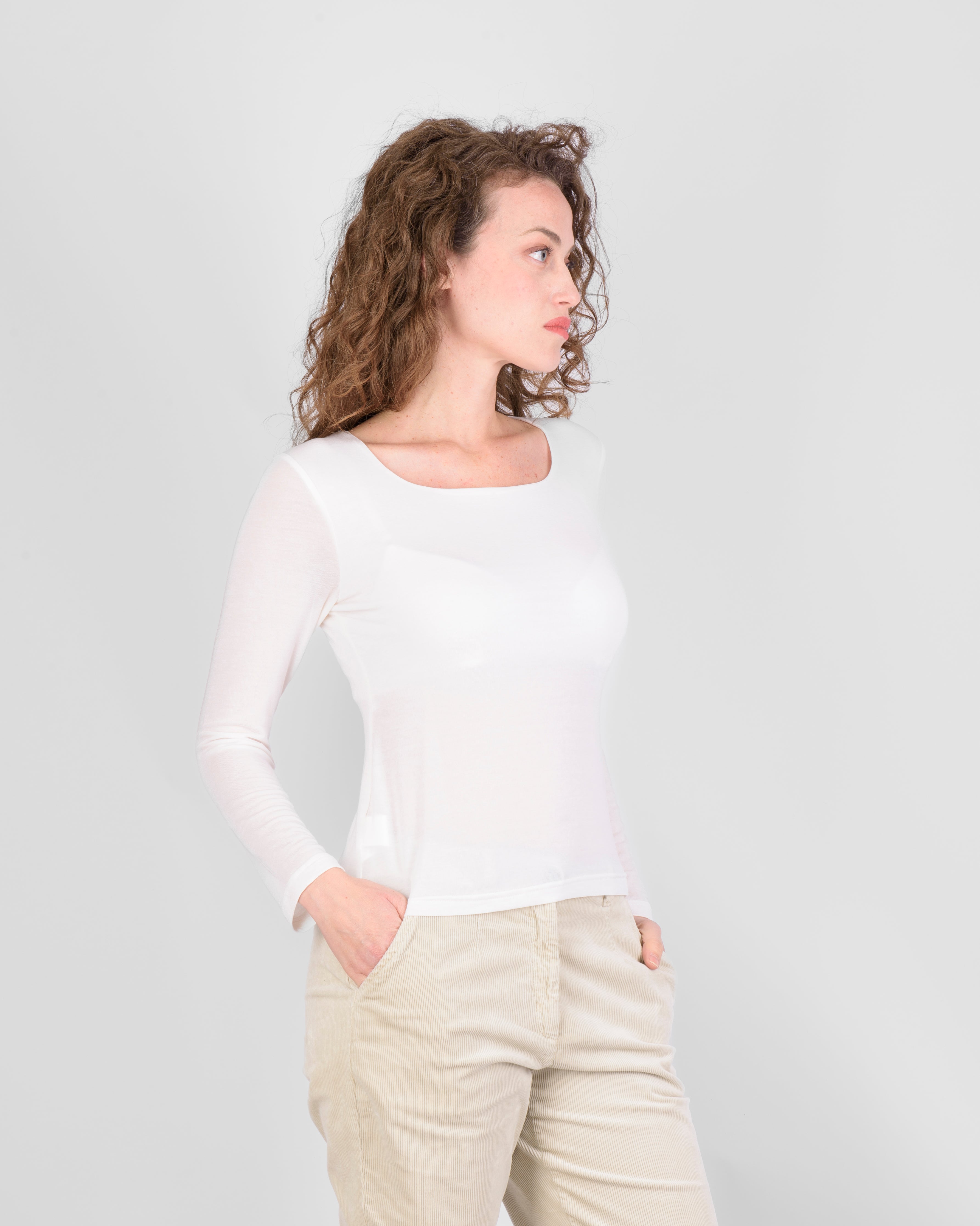 Maglia sottogiacca lana scollo quadro H413/6