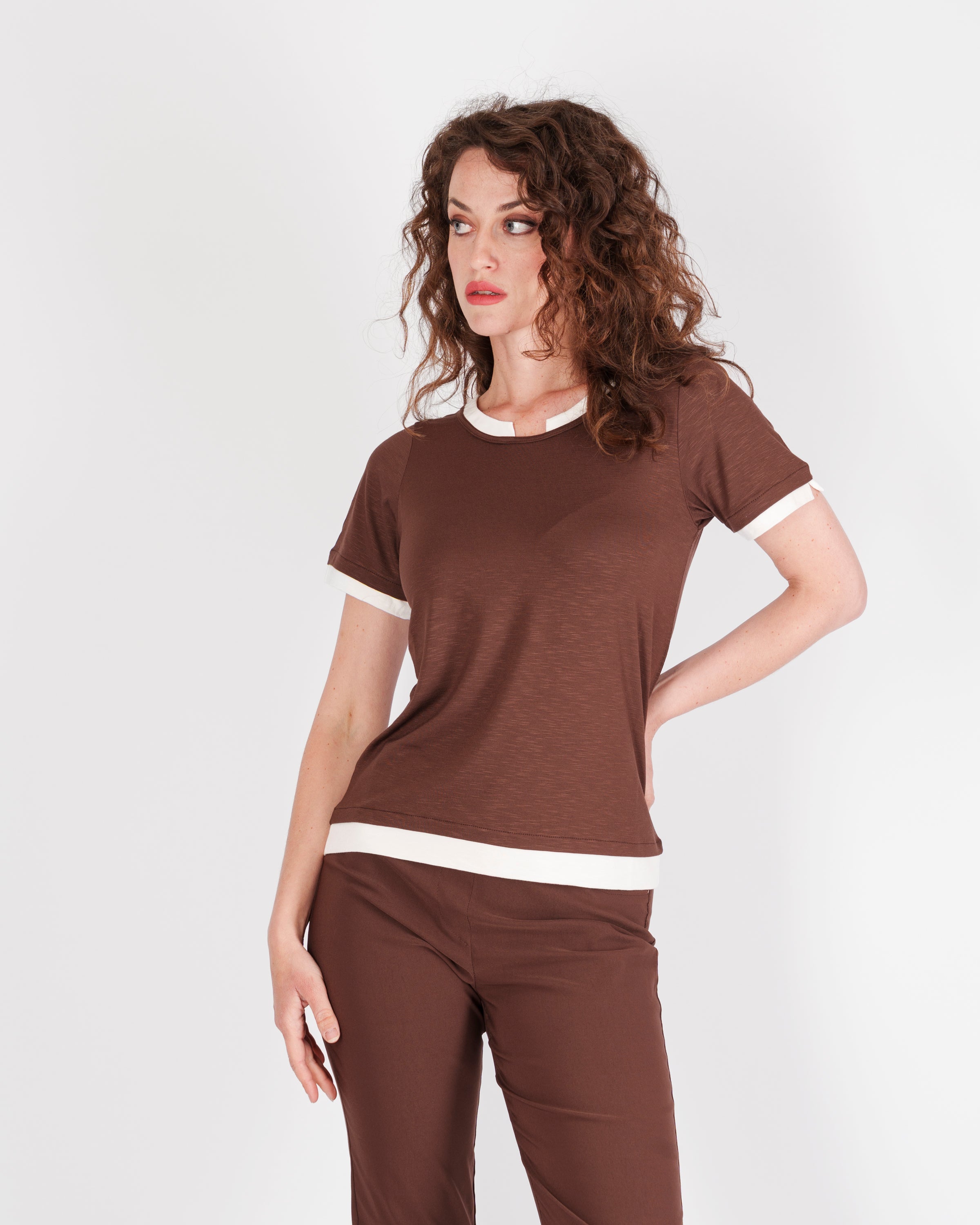 Maglia giro con bordi a contrasto S-171