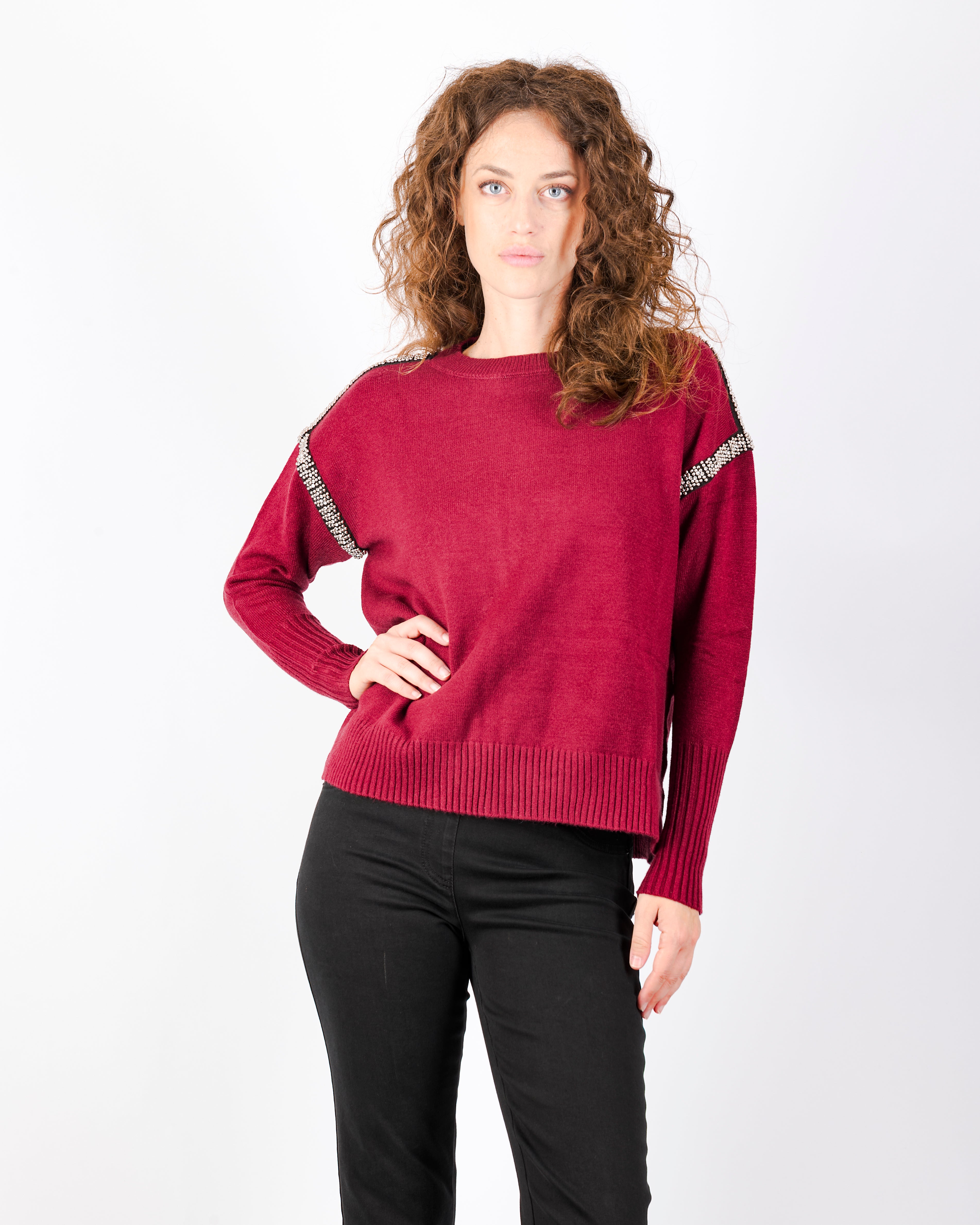 Maglia box strass e borchie spalle W3077