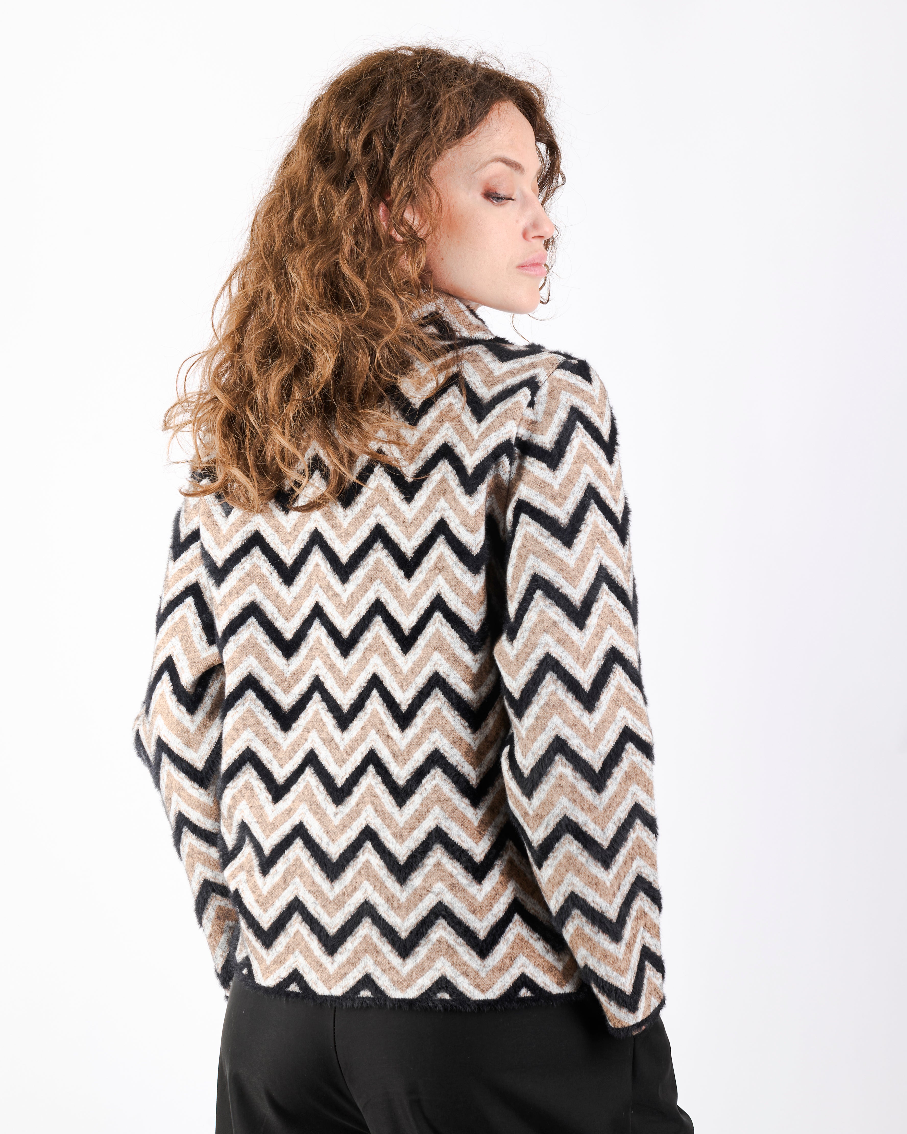 Cappottino corto con tasche jaquard spigato 2624