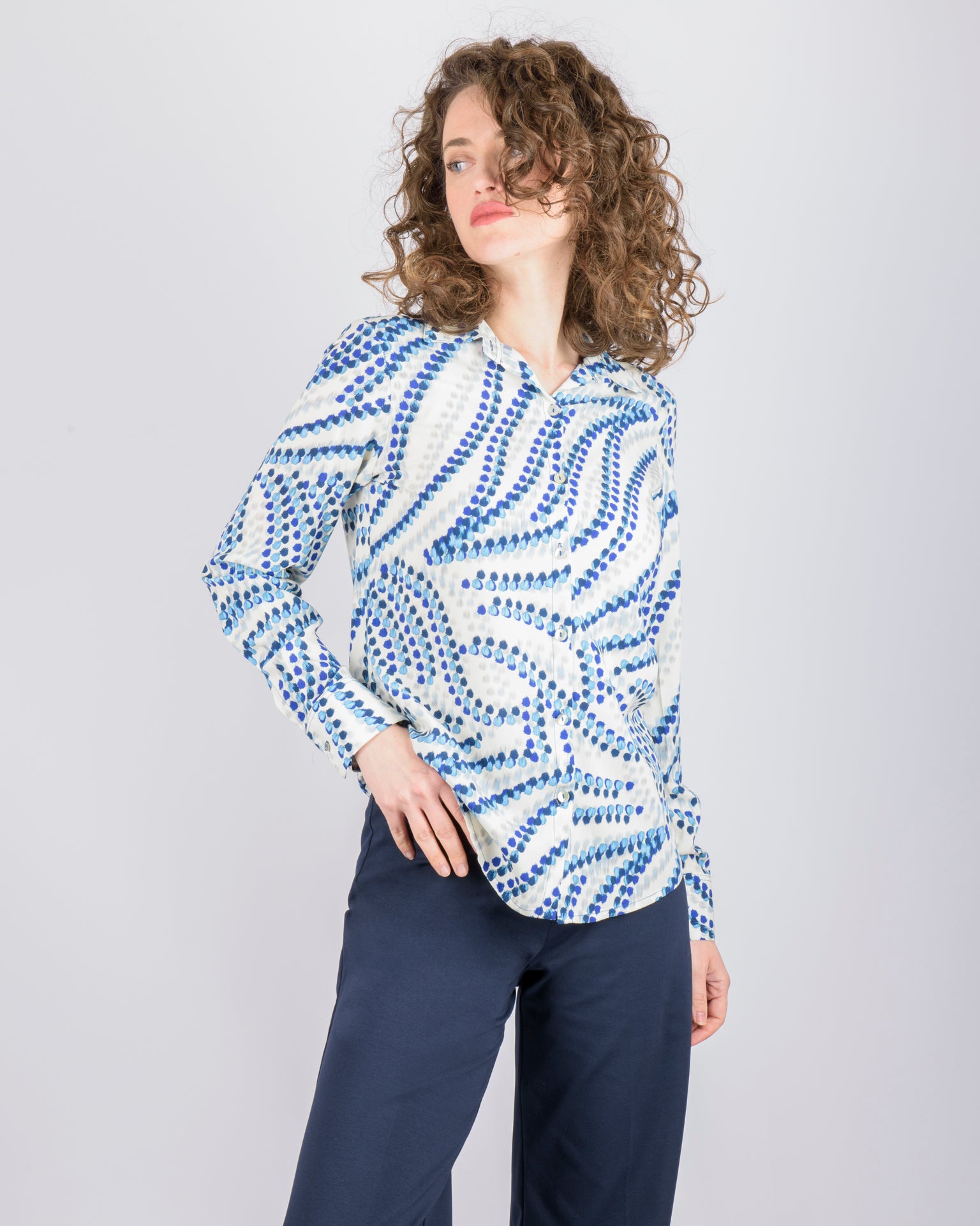 Camicia in viscosa fantasia micro 436570