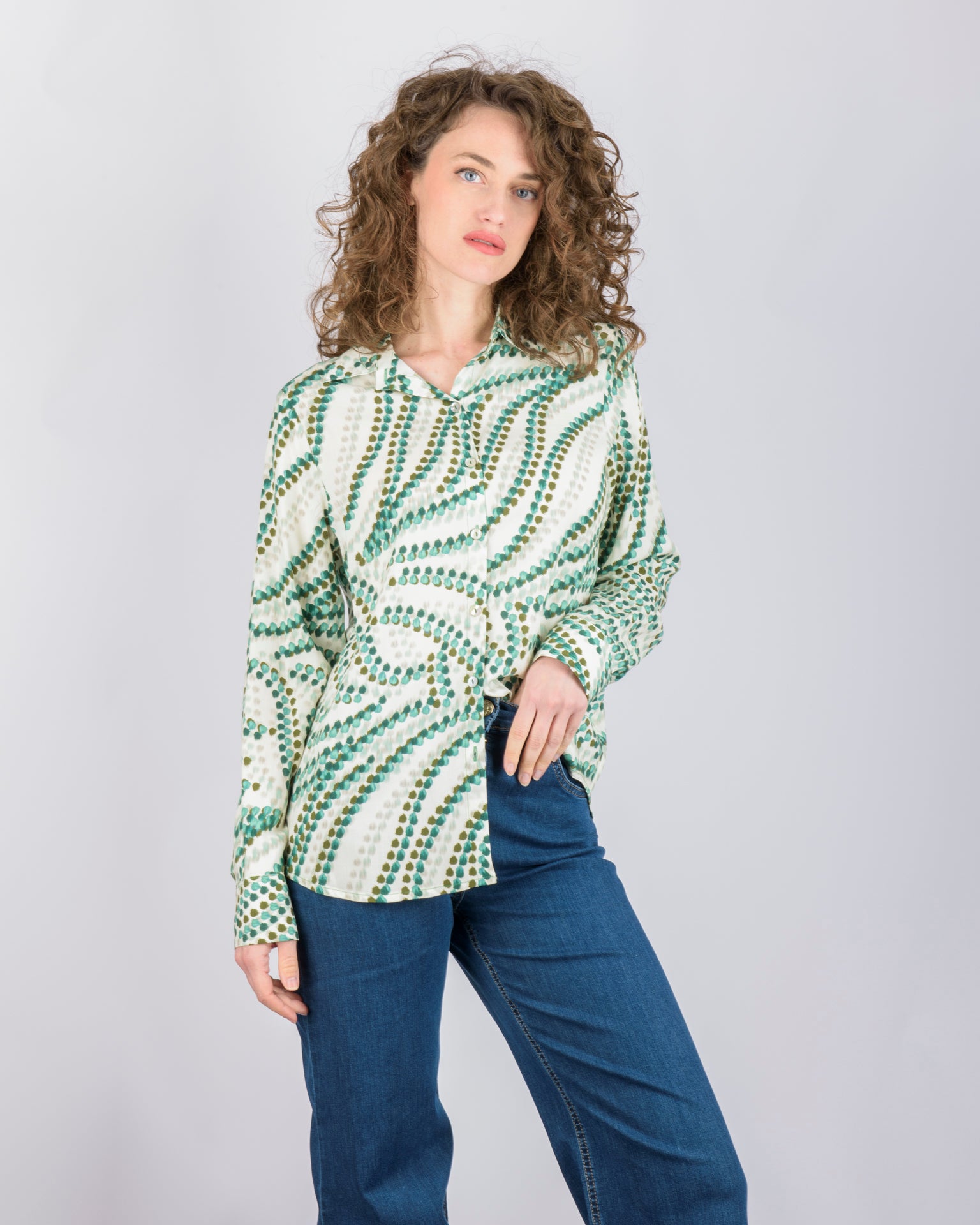 Camicia in viscosa fantasia micro 436570