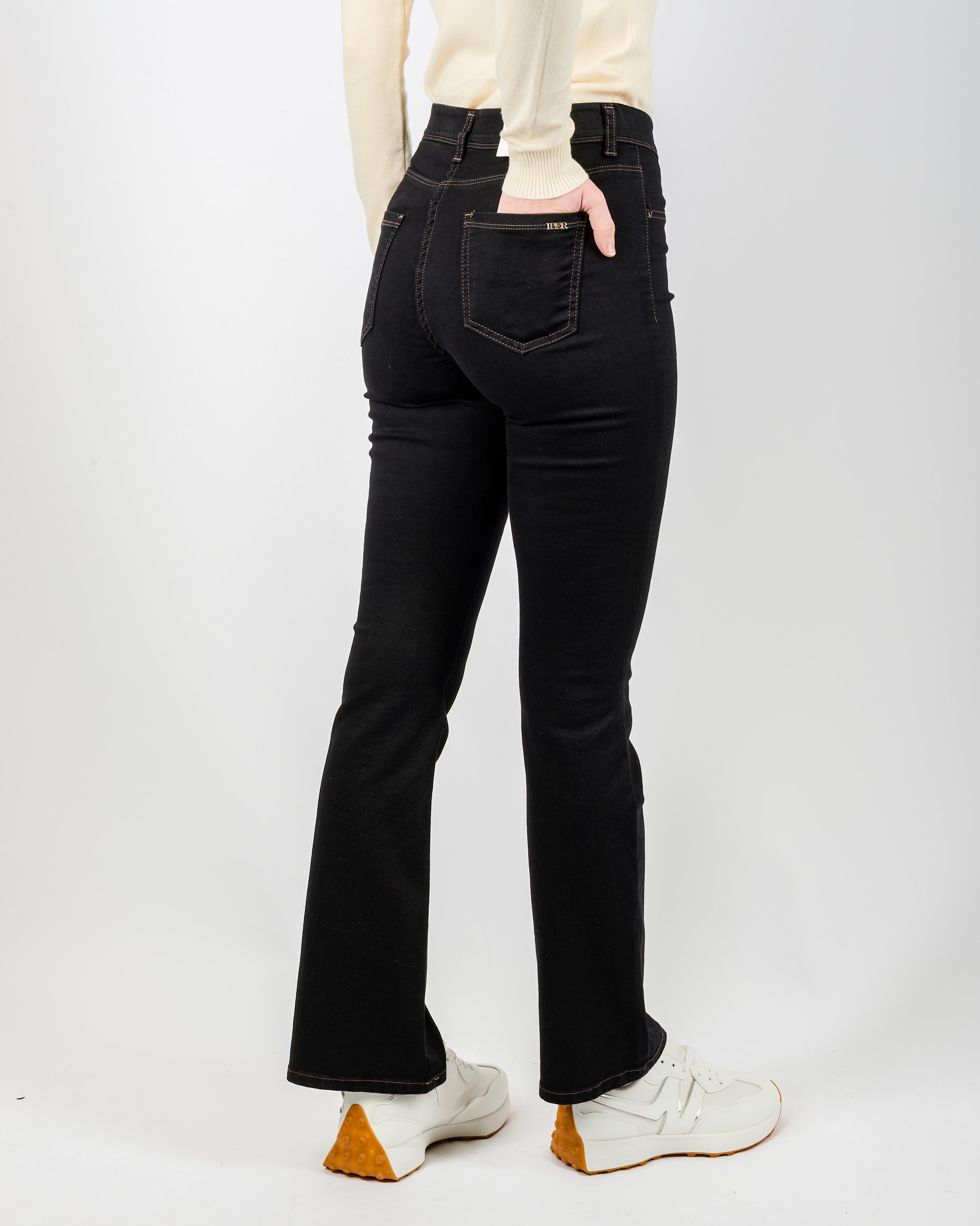Jeans super stretch a trombetta MARLENA