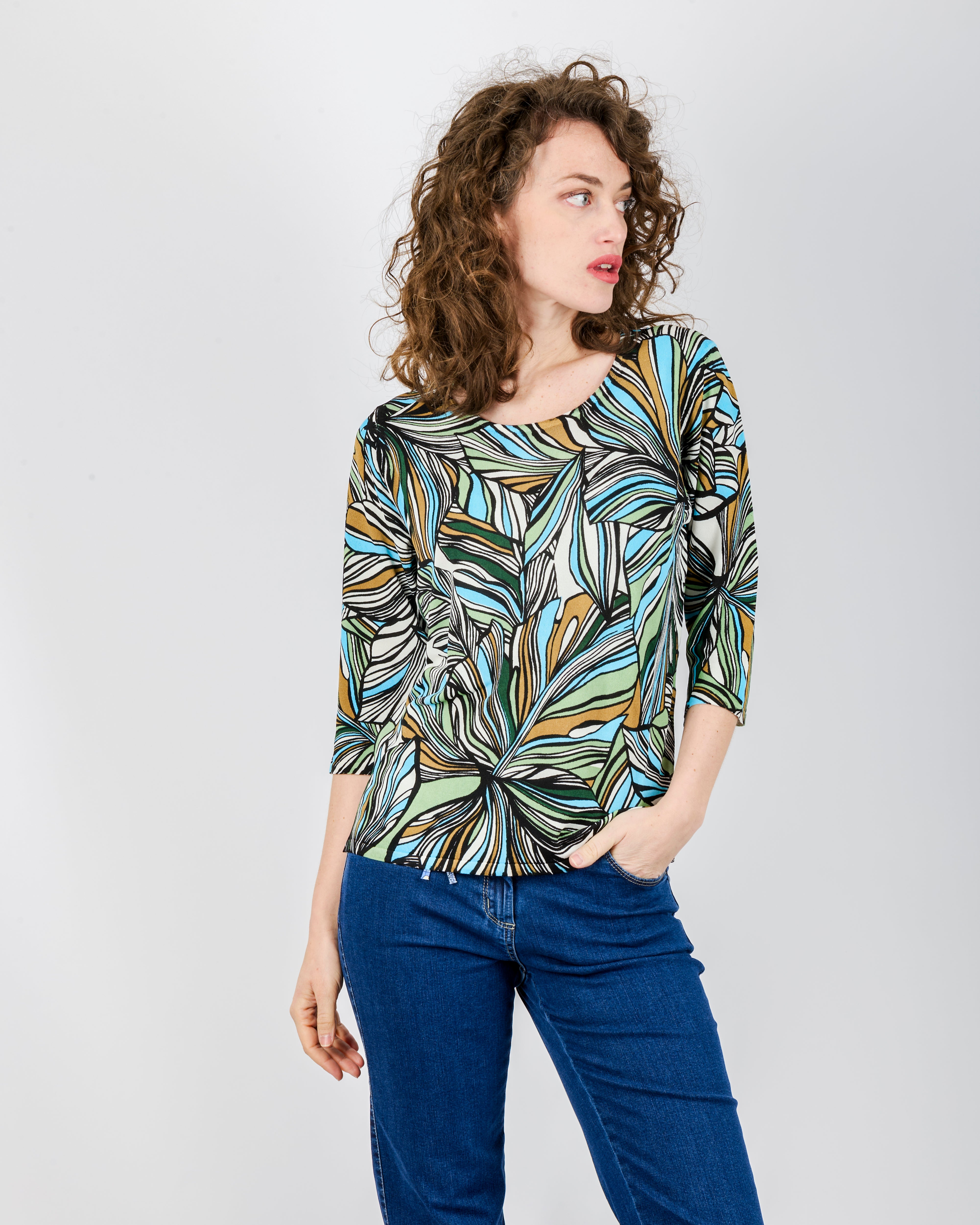 Maglia in viscosa fantasia foglie 7902