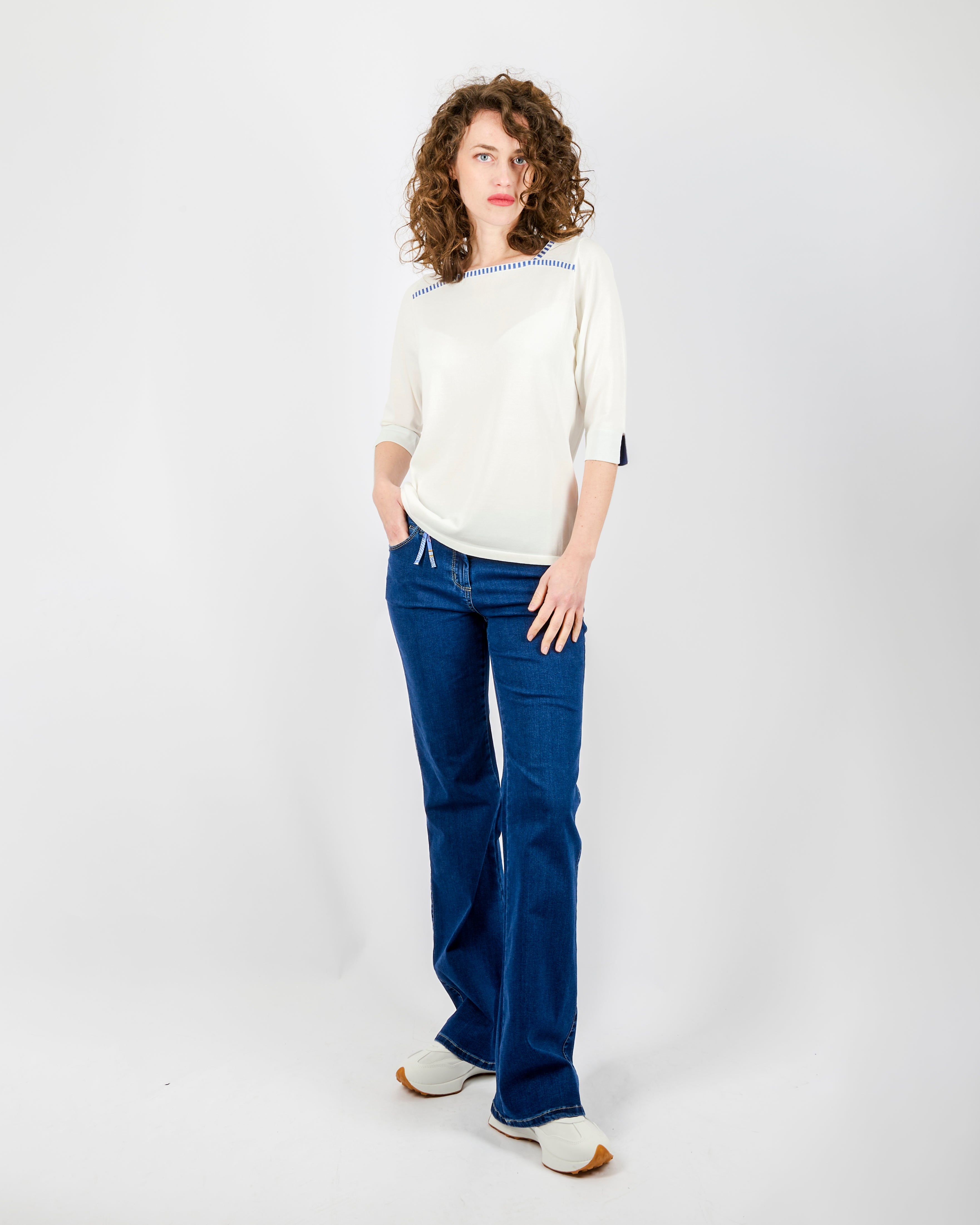 Maglia in viscosa scollo quadro 7928
