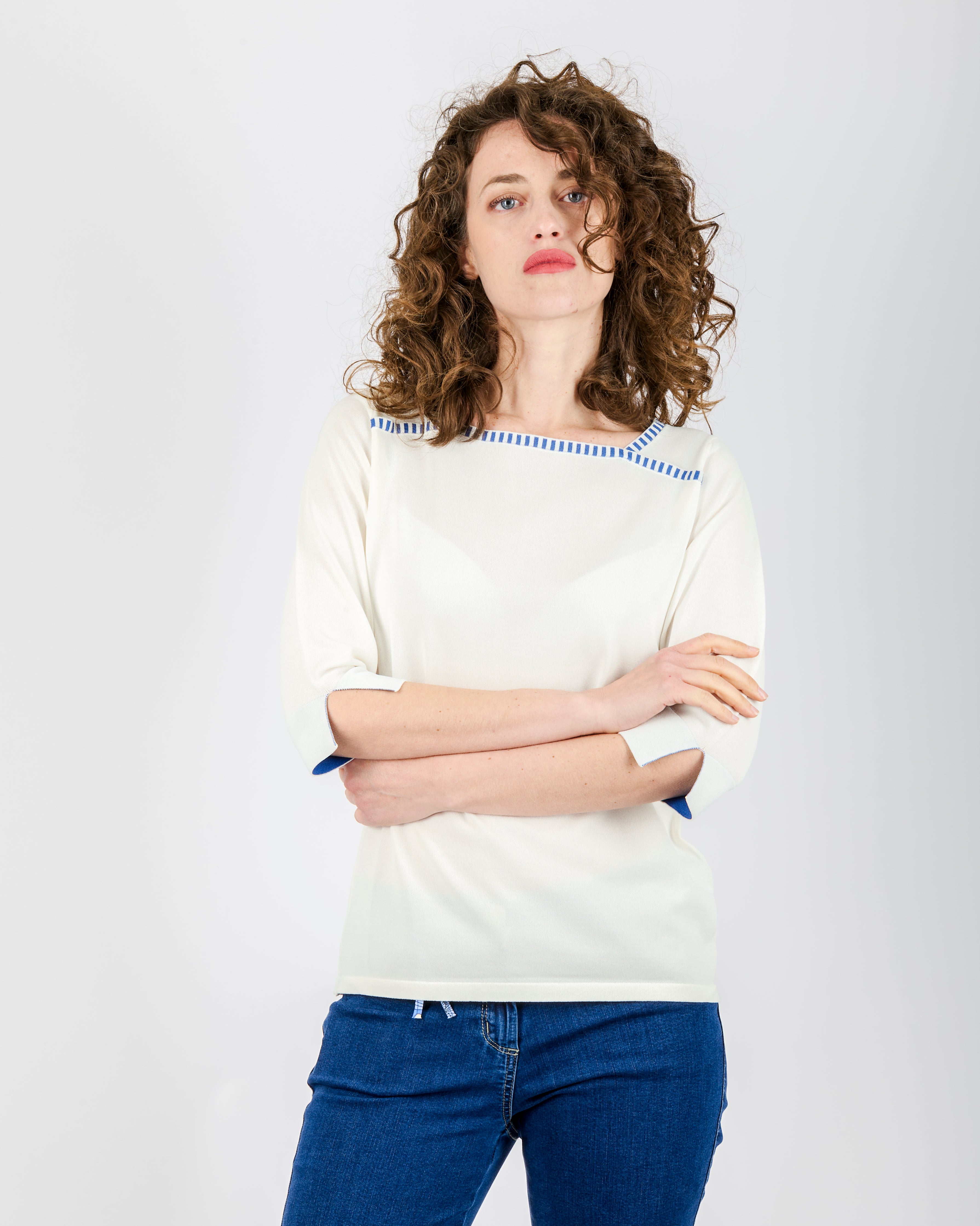 Maglia in viscosa scollo quadro 7928