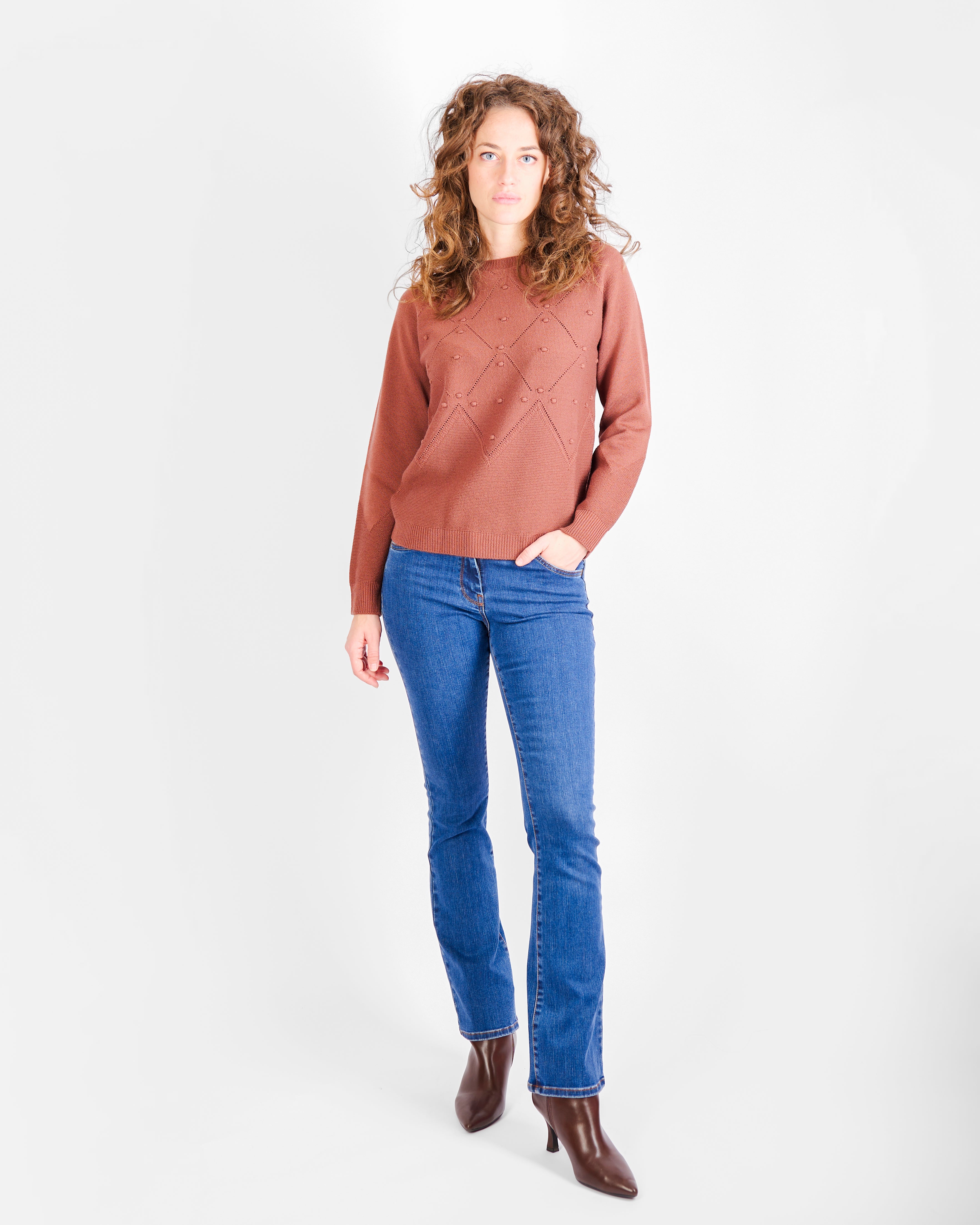 Girocollo motivi bugnetti pura lana Z9555