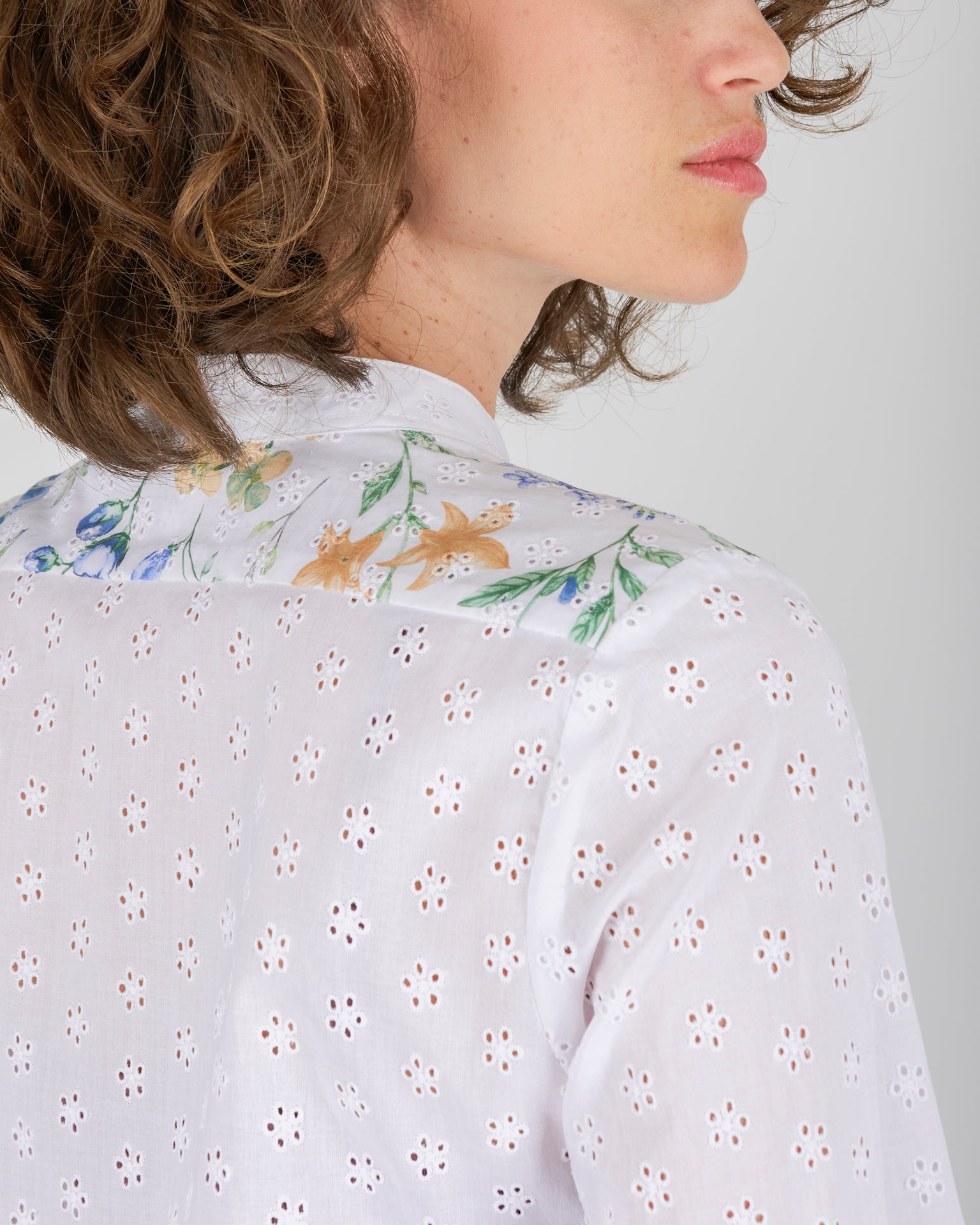 Camicia in cotone sangallo fantasia 27378