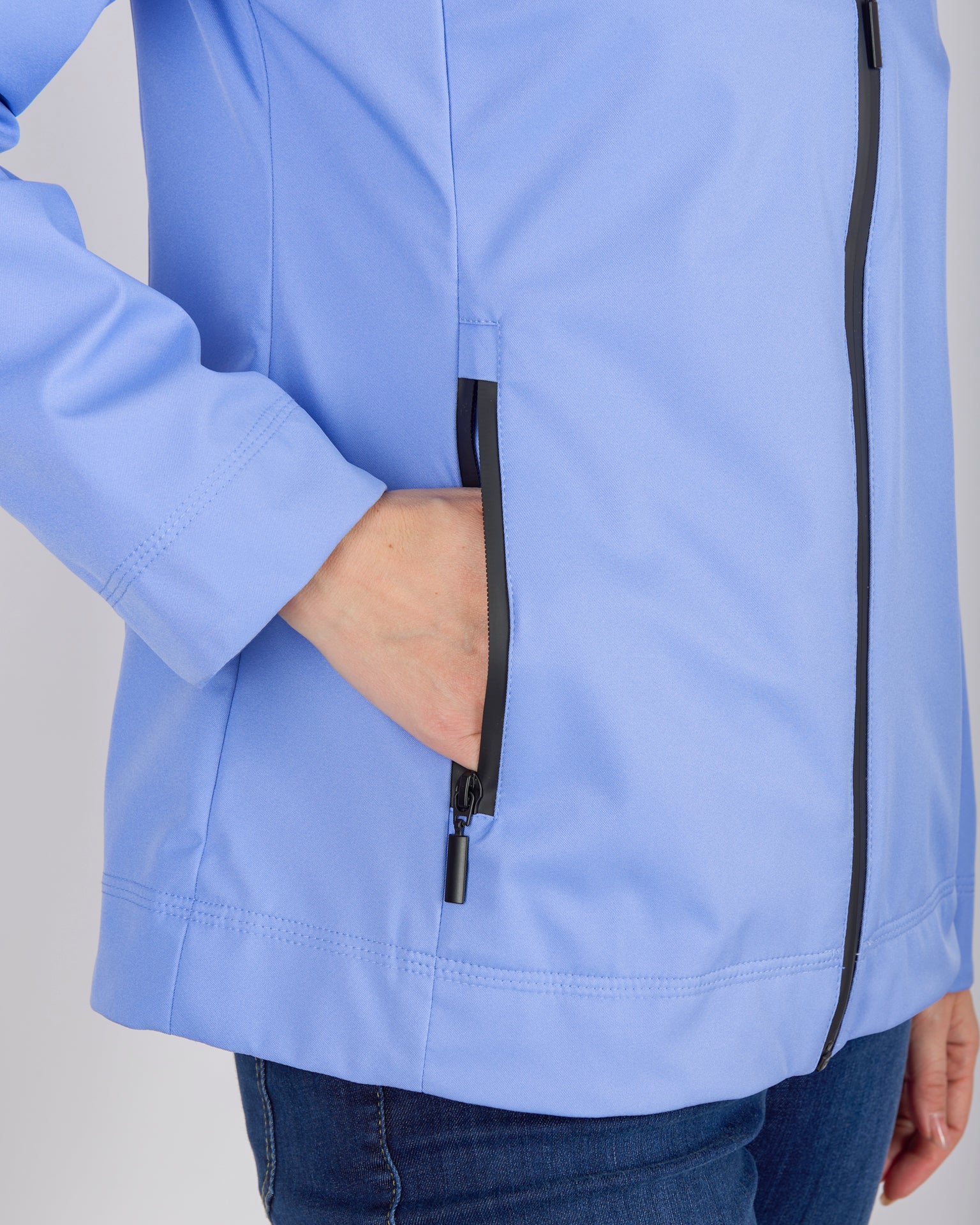 Giacca tecnica zip e cappuccio GRACE
