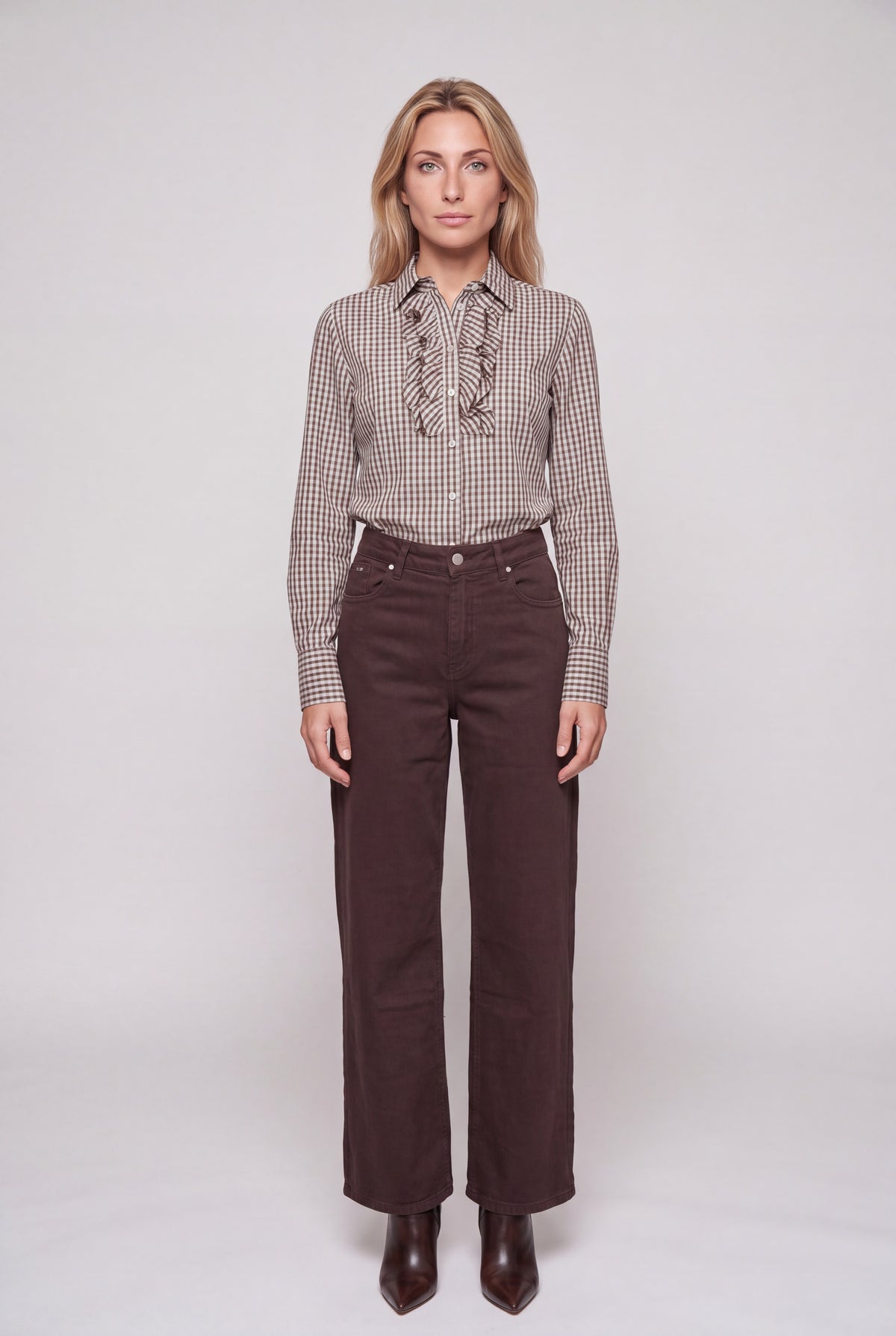 Camicia a quadretti color moro con rouches sul davanti e bottoni