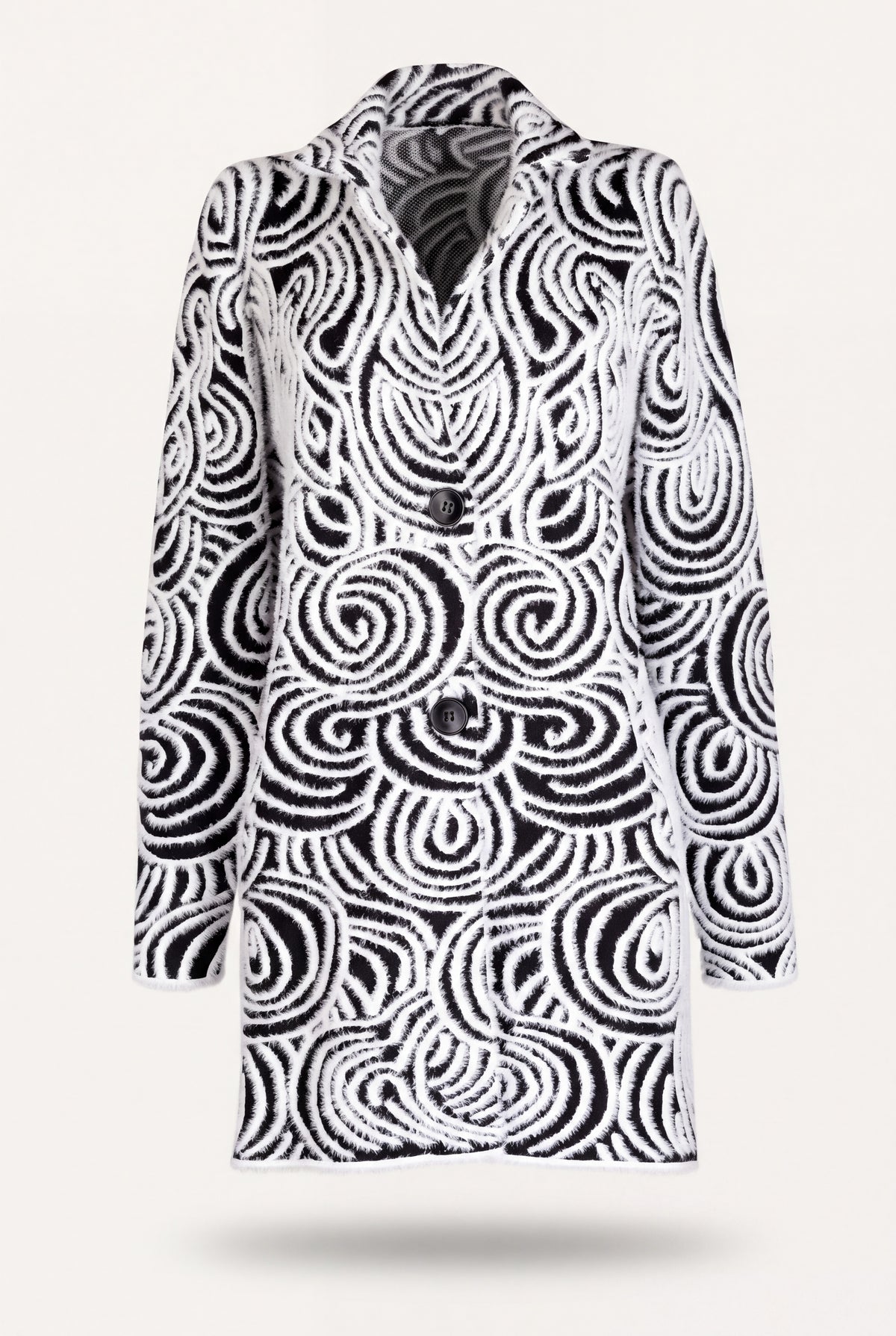 Cappotto jacquard bianco e nero con motivo a onde e spirali, collo a revers e due bottoni