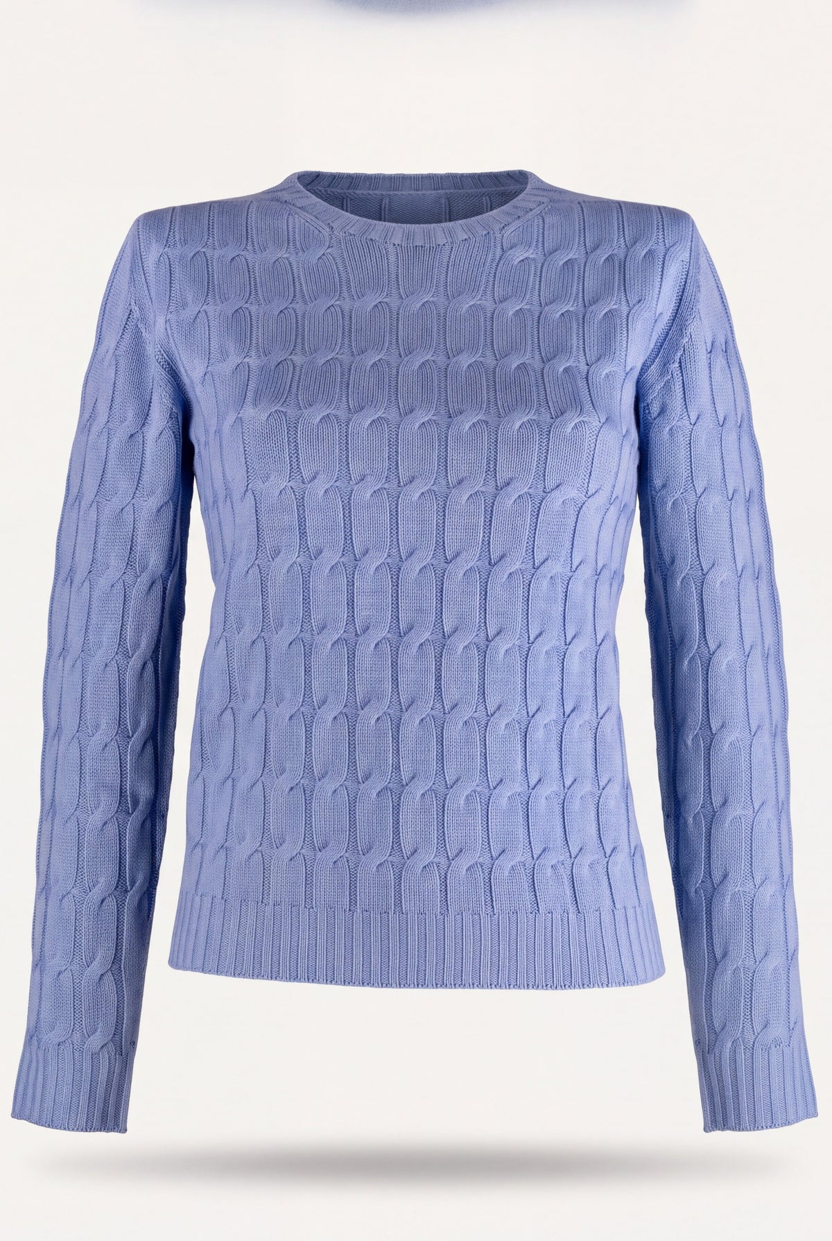Maglione girocollo in pura lana a trecce color moro su manichino