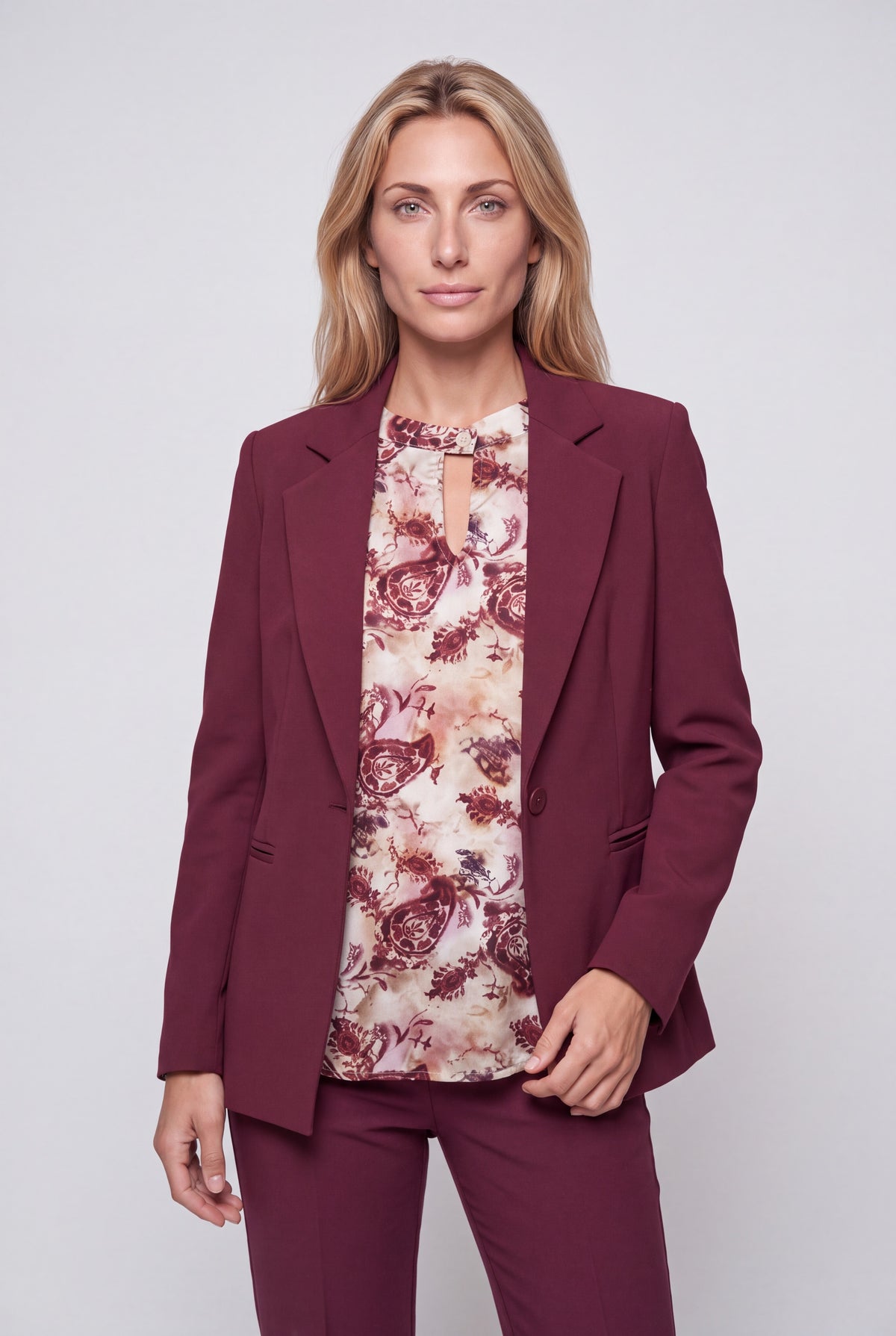 Blusa donna fantasia paisley bordeaux e rosa con scollo a goccia e maniche lunghe