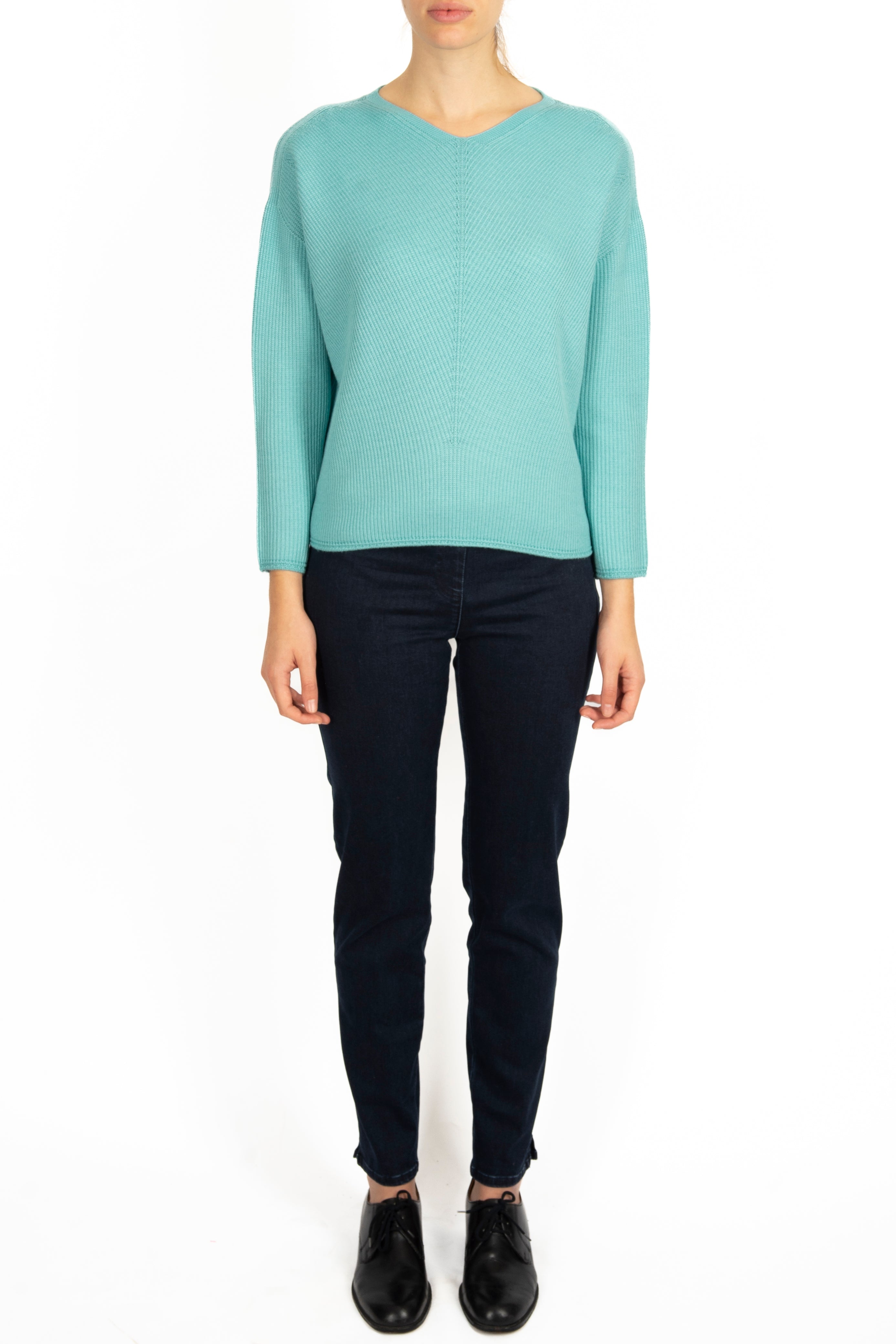 Maglia spigain pura lana con scollo a V