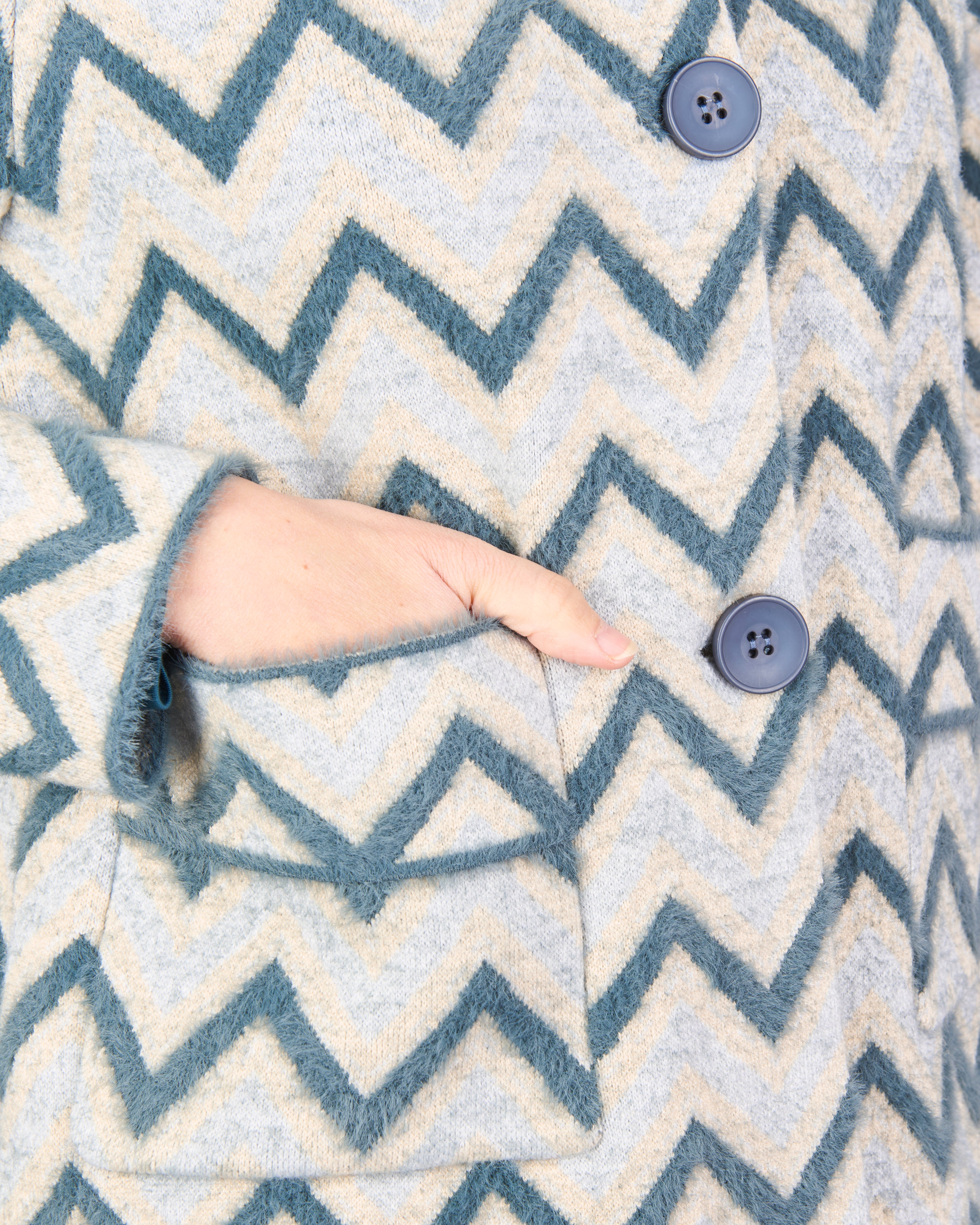 Cappottino corto con tasche jaquard spigato 2624