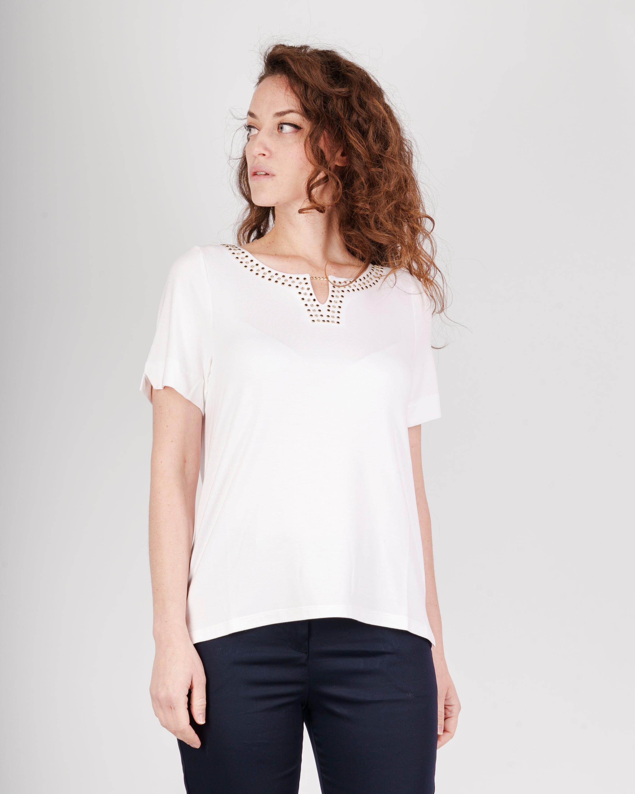 Maglia scollo Madonna borchie 8136