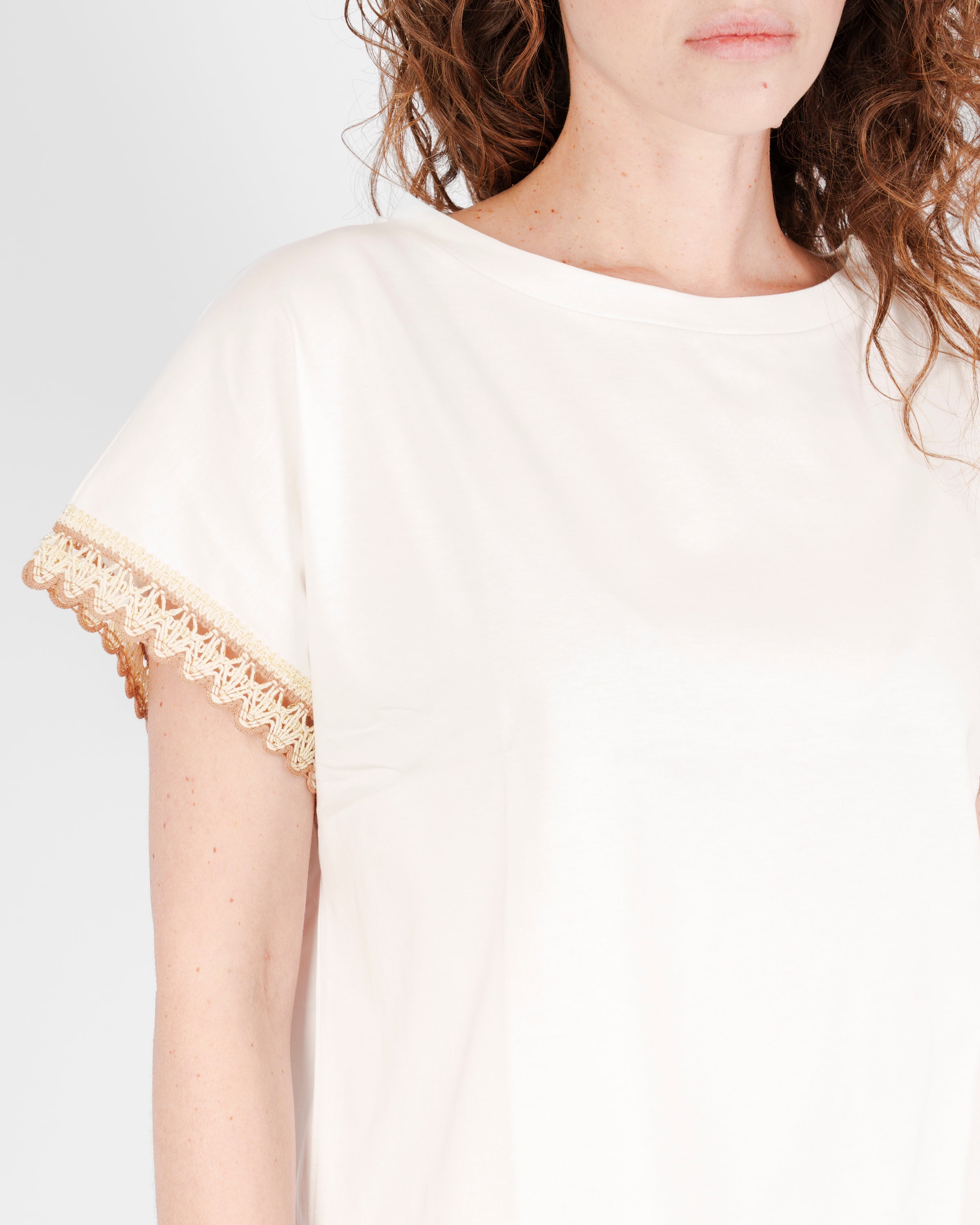 T-Shirt Edas scatoletta e macrame TROGOLO