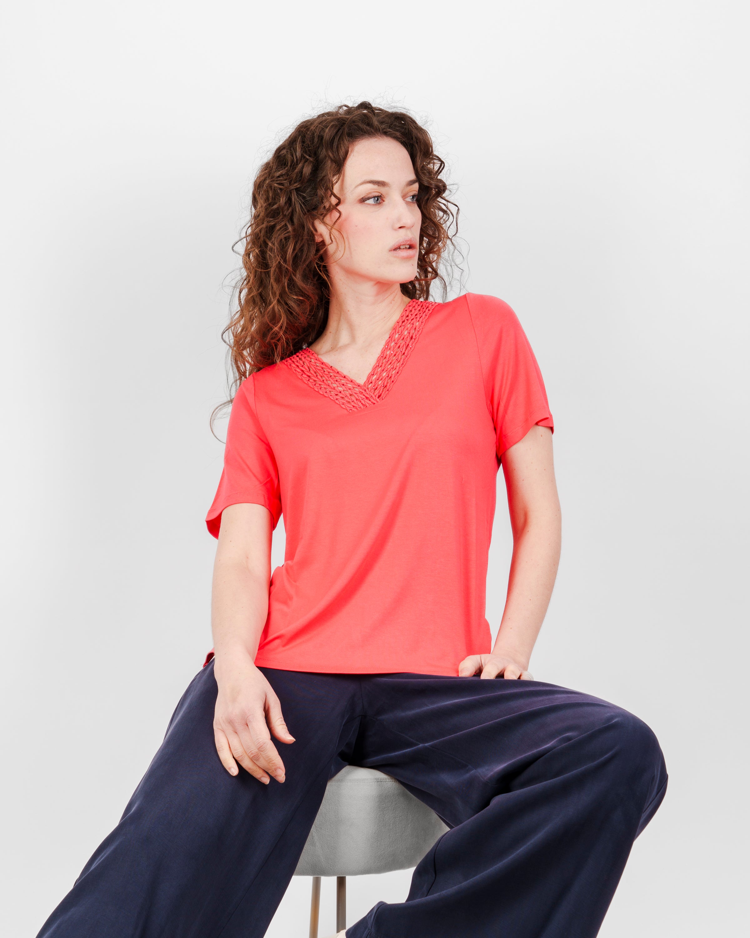 Maglia scollo V passamaneria 8121