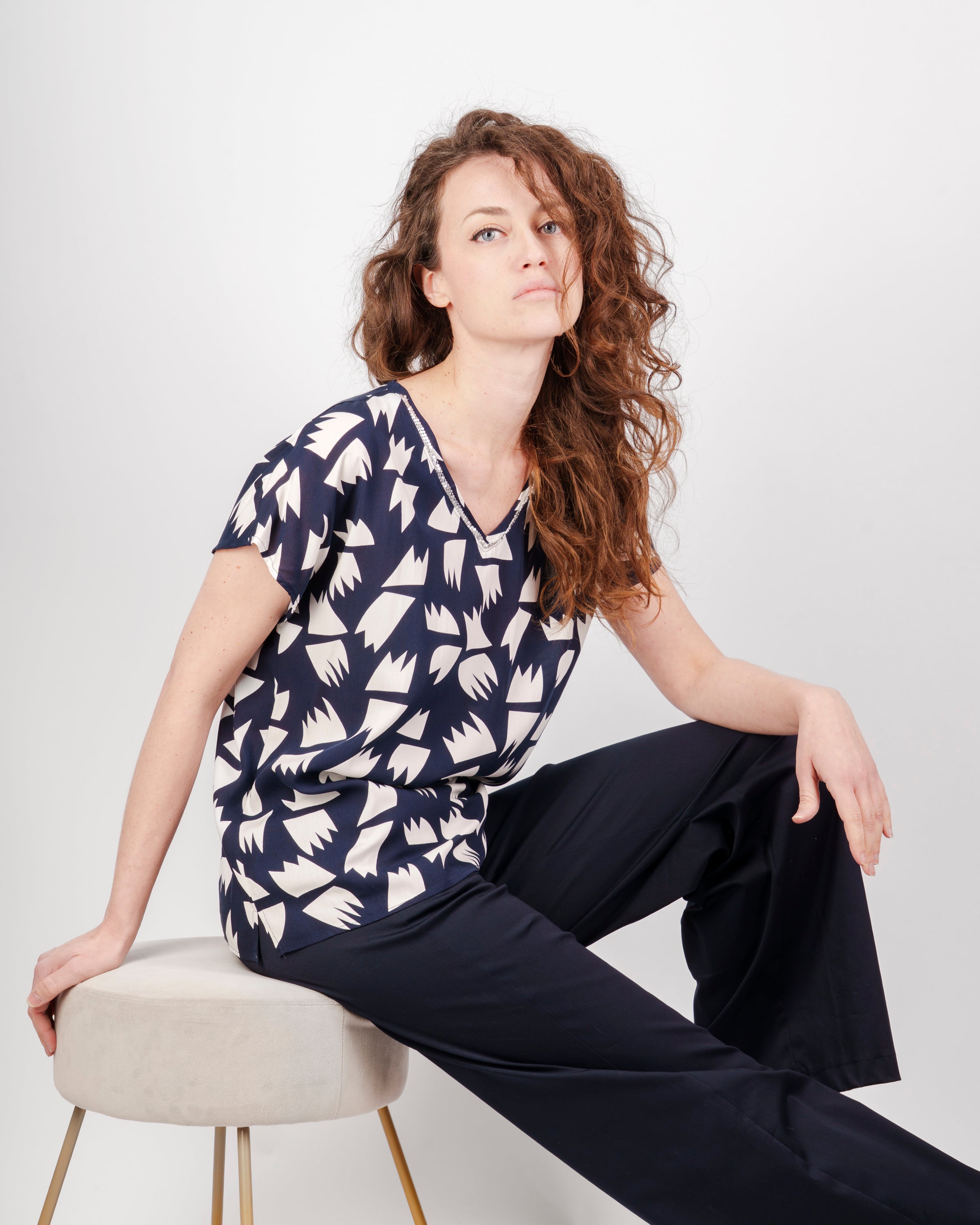 Maglia scollo V fantasia spighette 8165