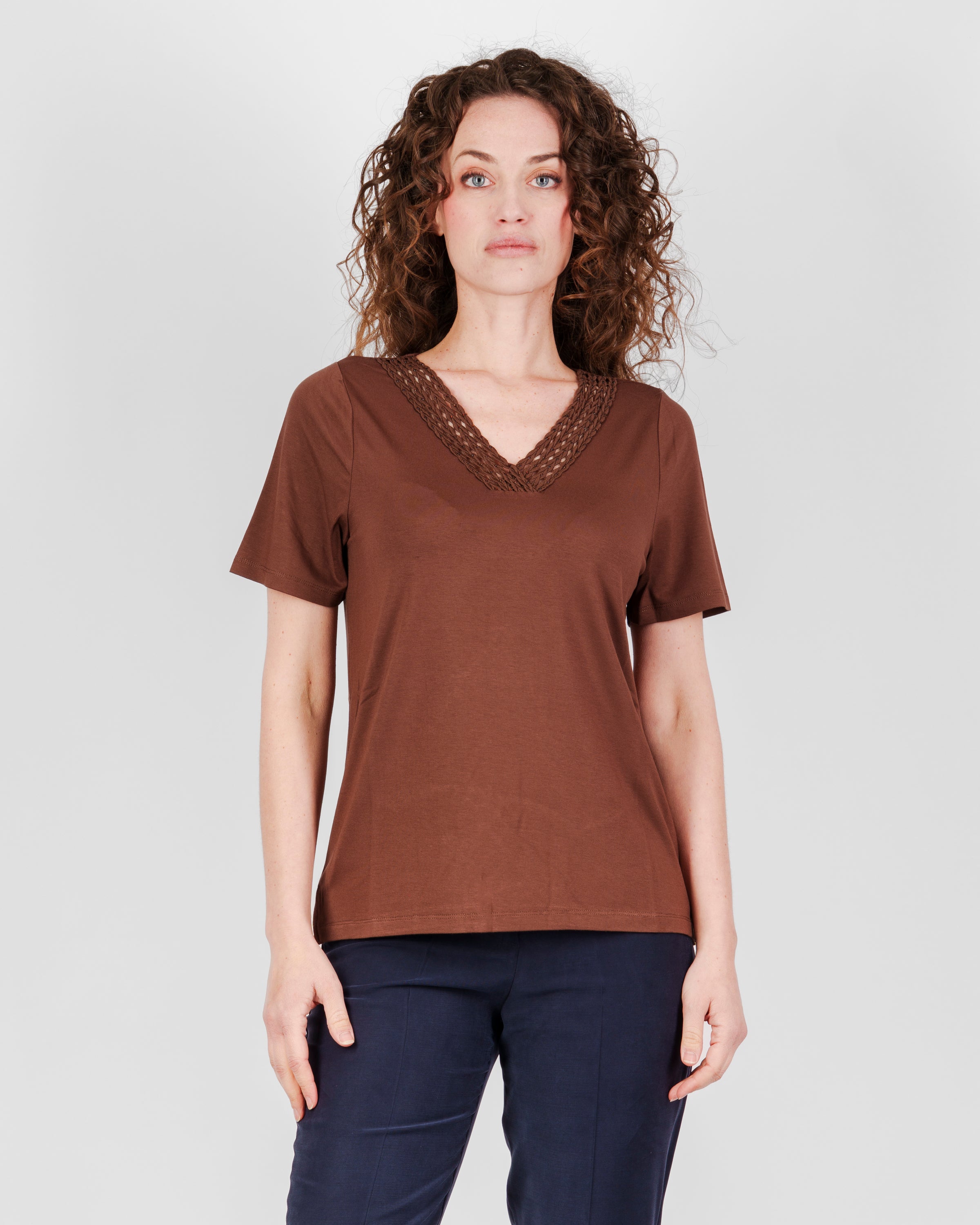 Maglia scollo V passamaneria 8121