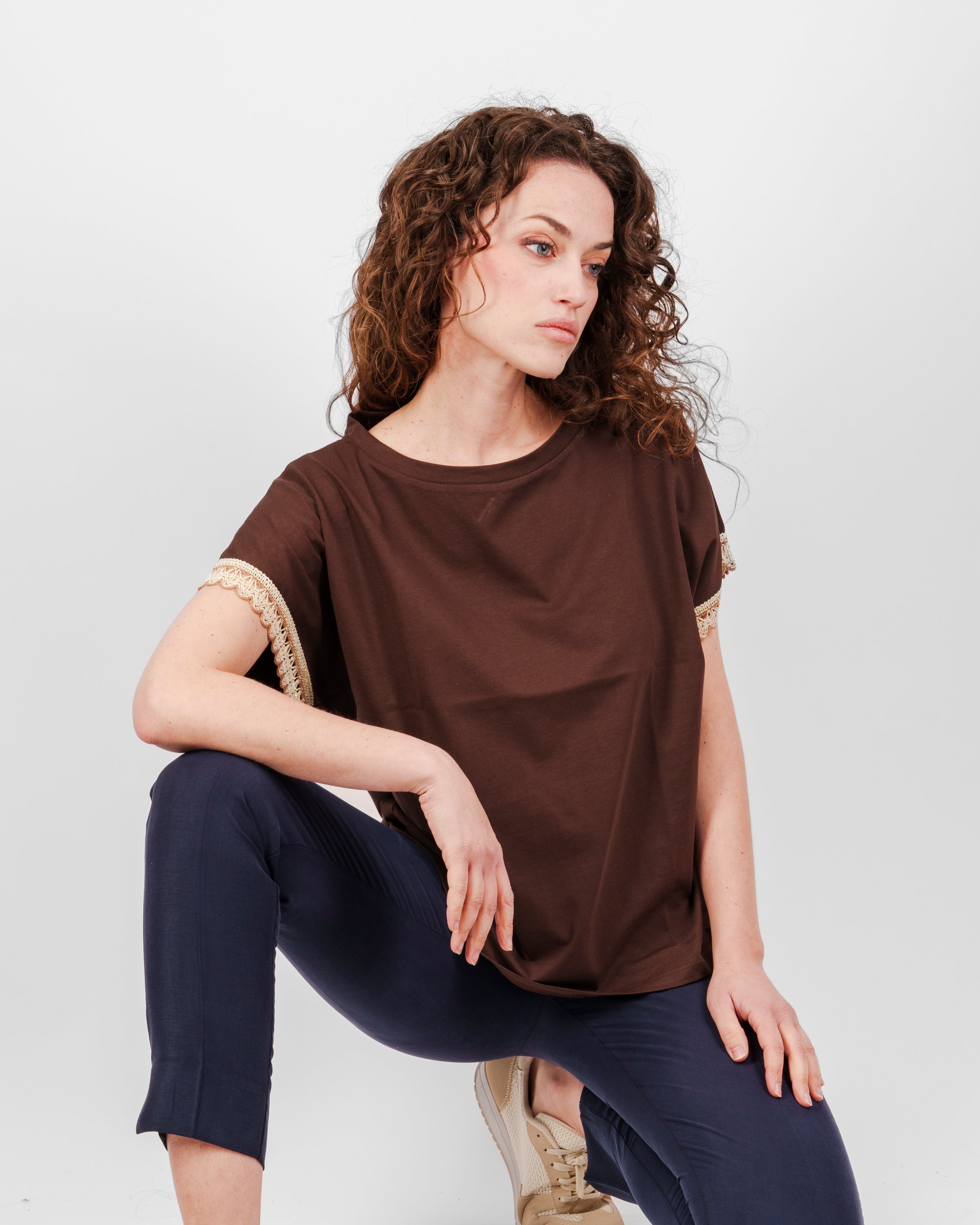 T-Shirt Edas scatoletta e macrame TROGOLO