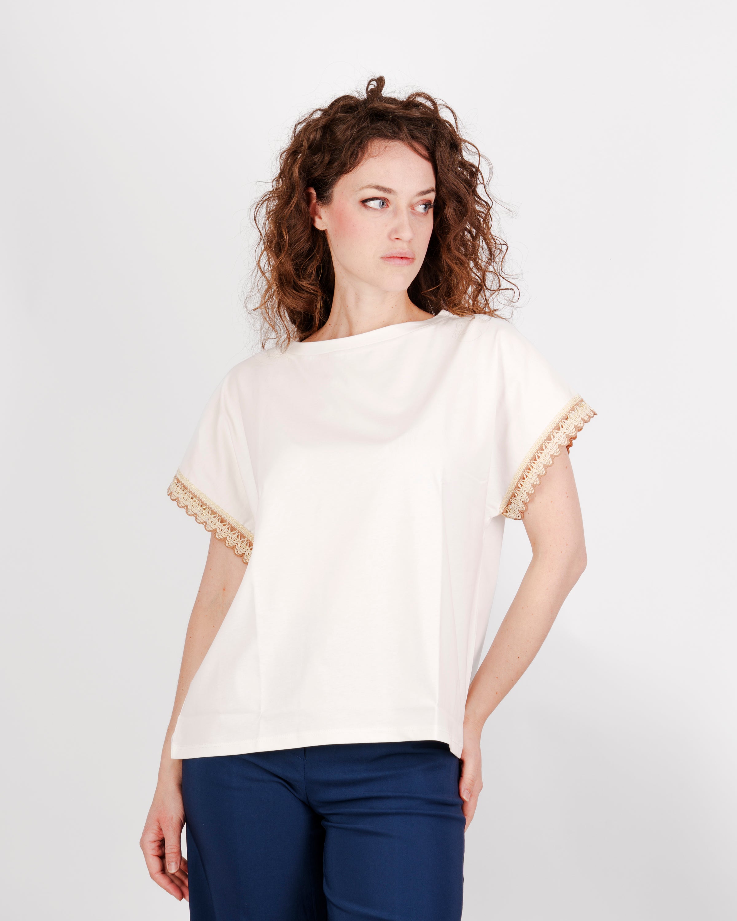 T-Shirt Edas scatoletta e macrame TROGOLO