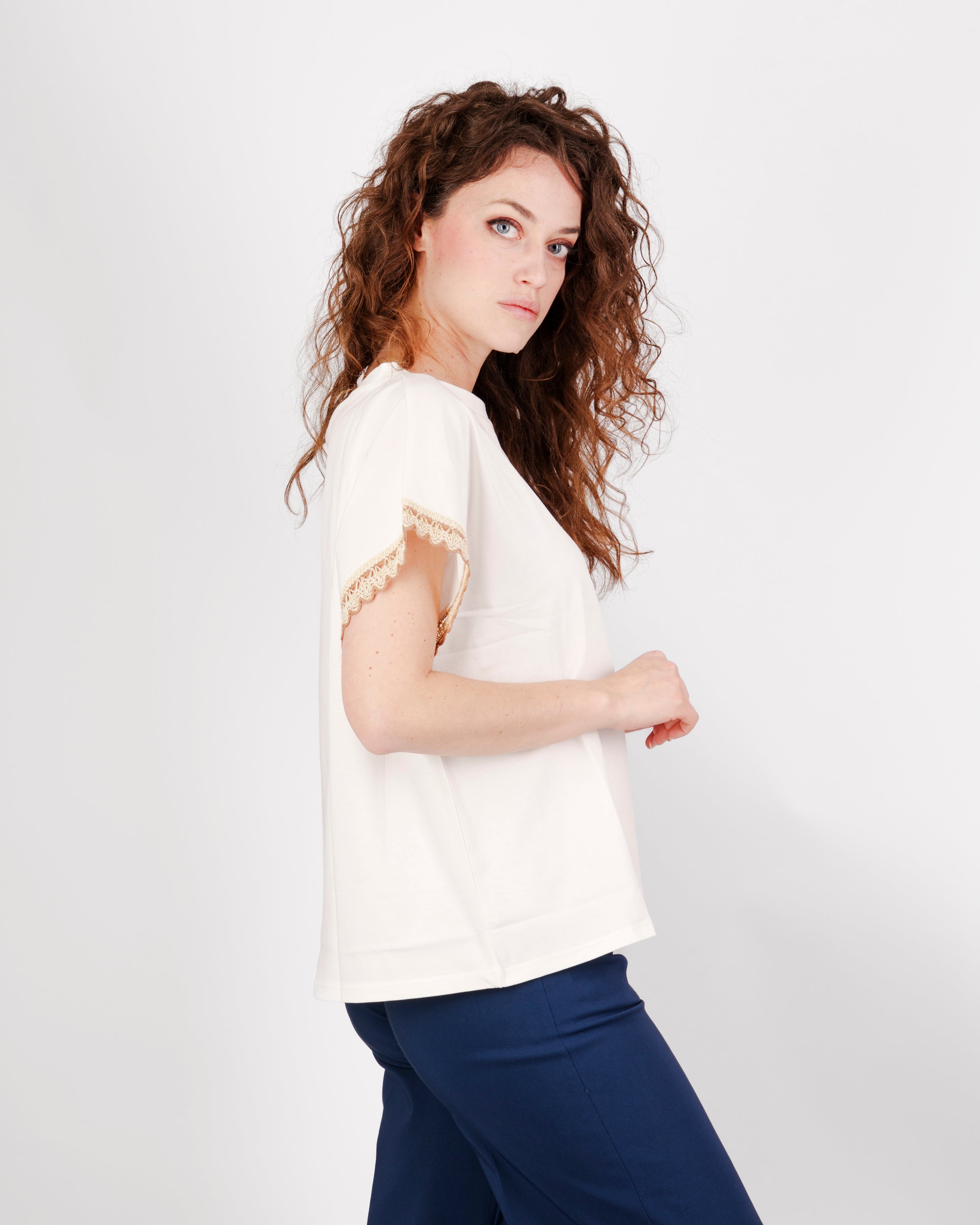 T-Shirt Edas scatoletta e macrame TROGOLO