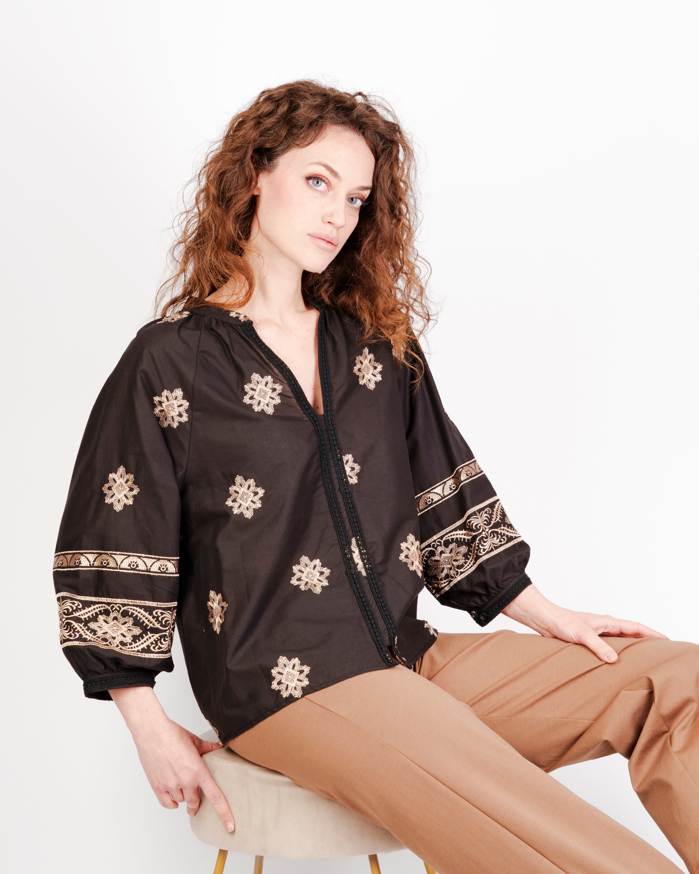 Camicia Edas manica a palloncino RICAMO