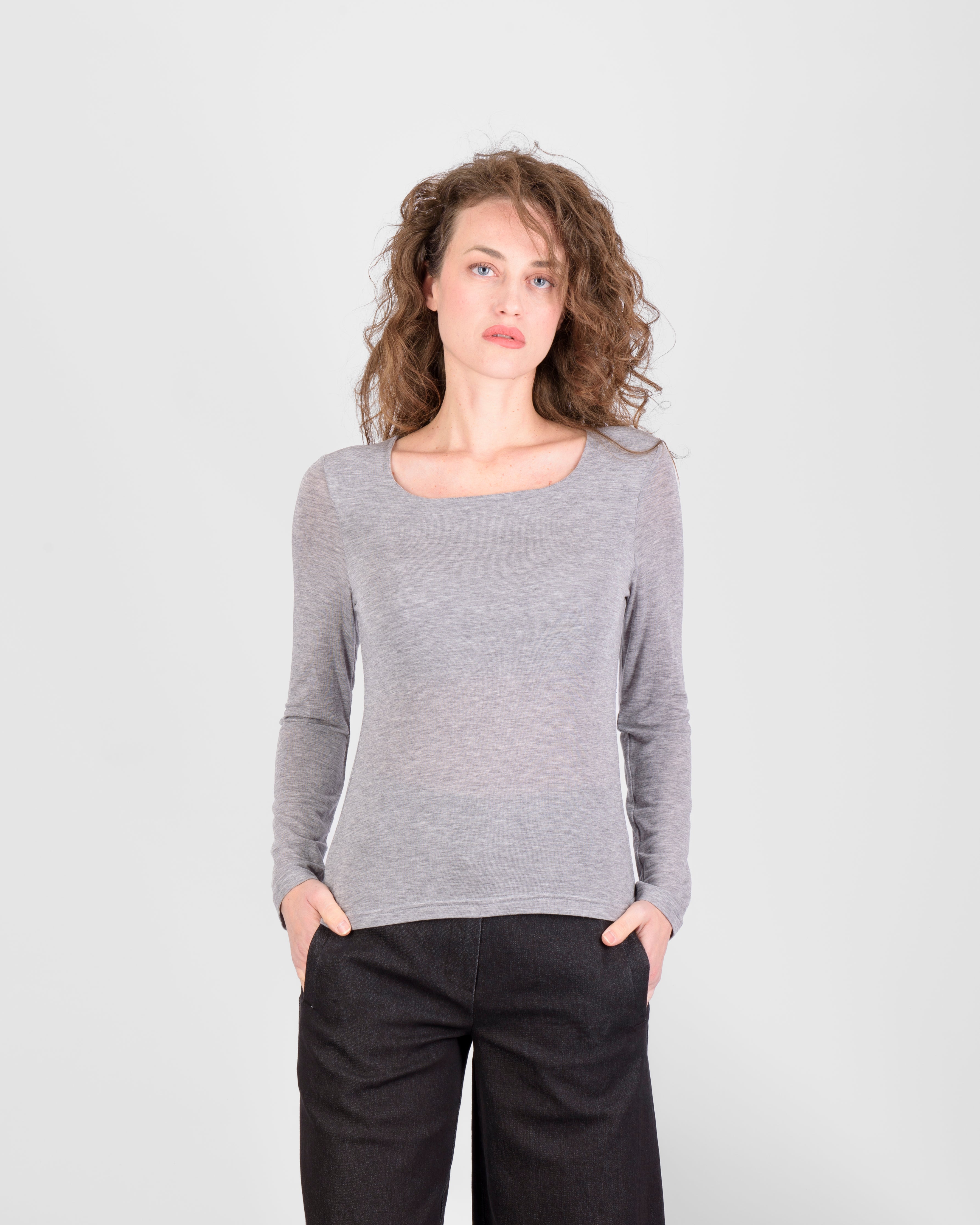 Maglia sottogiacca lana scollo quadro H413/6