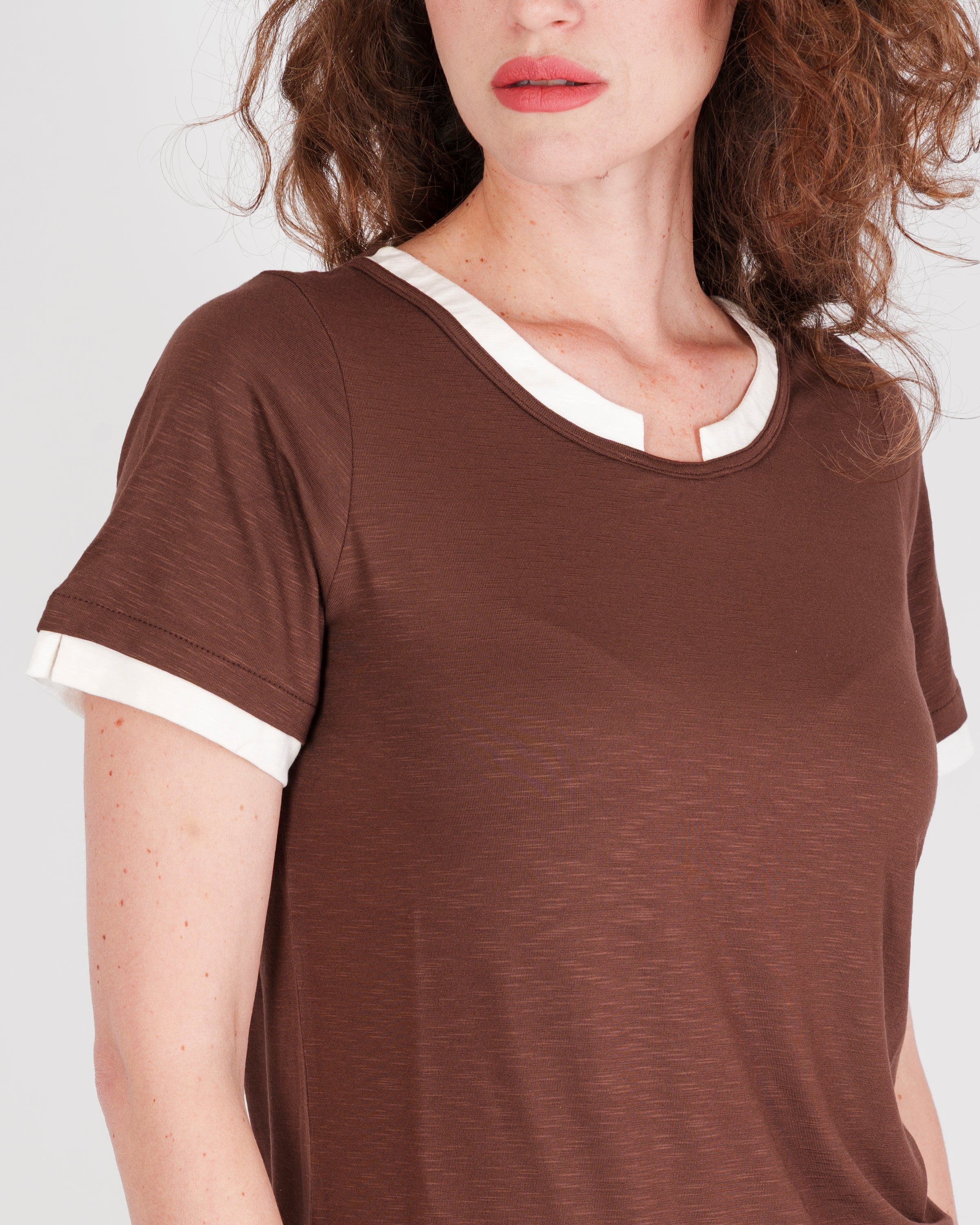 Maglia giro con bordi a contrasto S-171