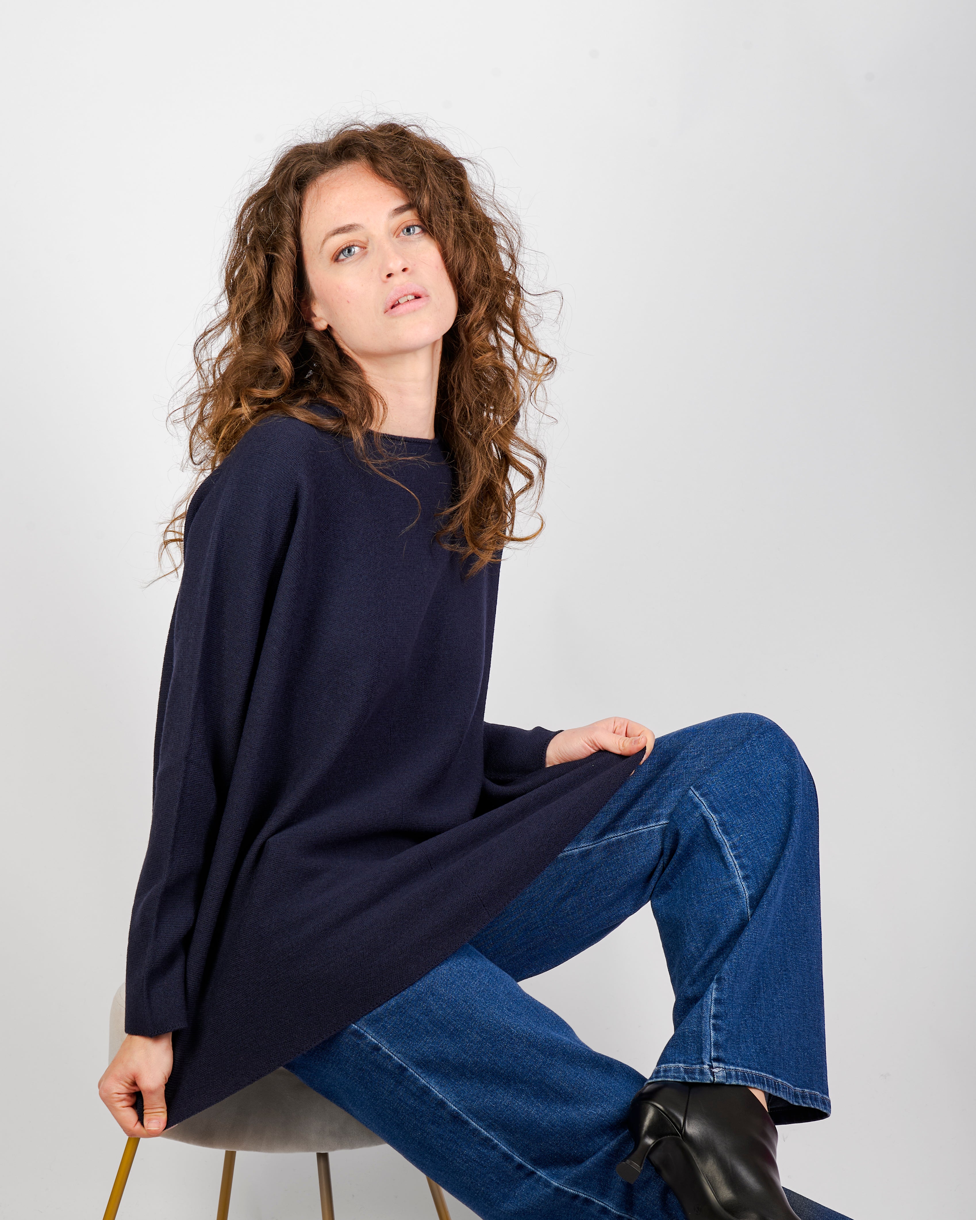 Girocollo pura lana a uovo over AZ 2220