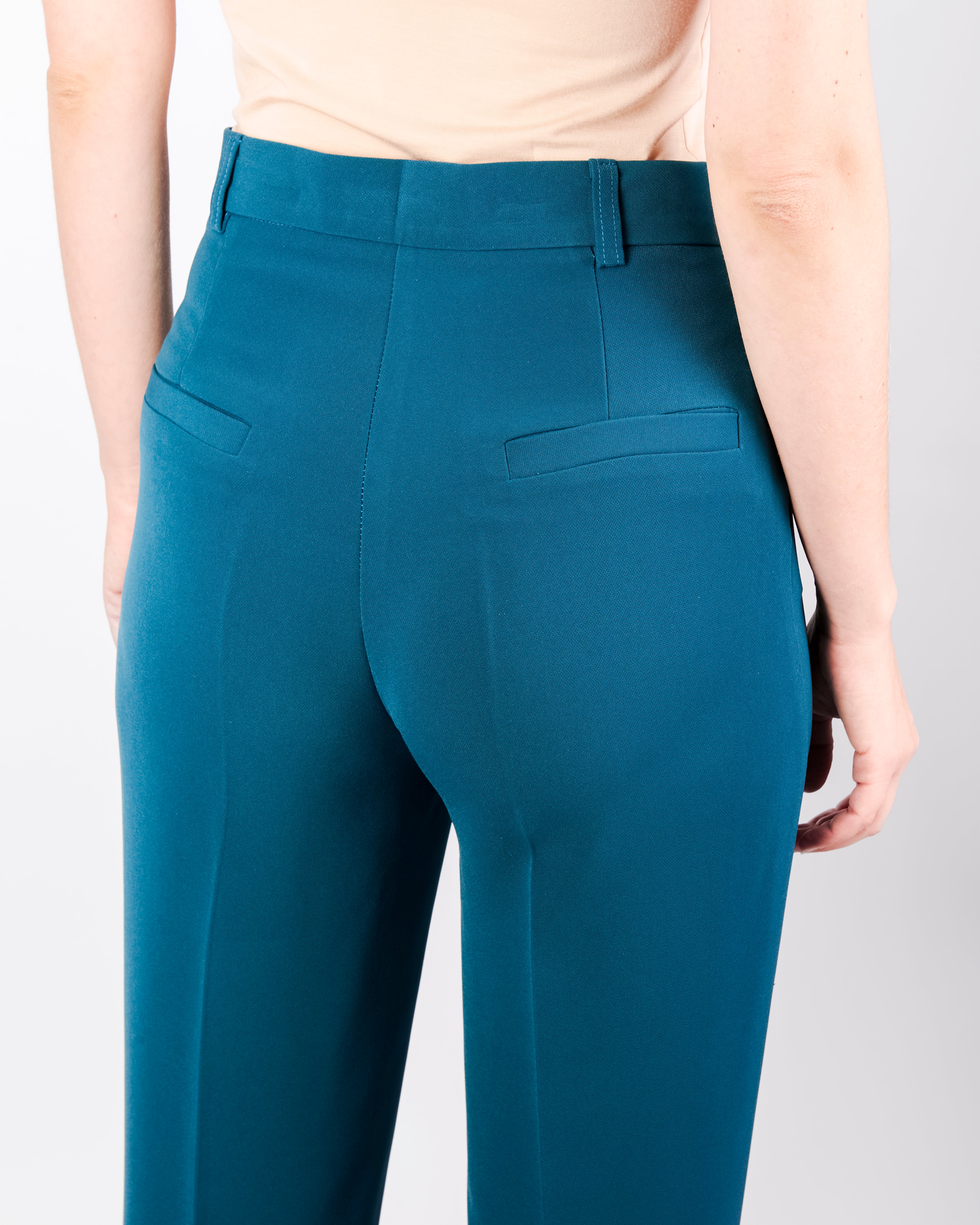 Pantalone stretto in crepe CICLONE